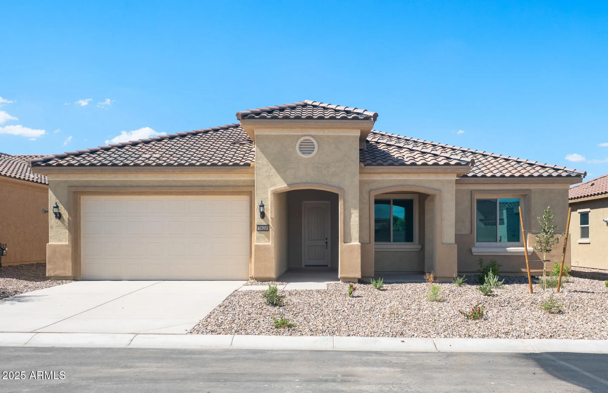 Property Slideshow image 1 of 37 | 7820 w mockingbird way, Florence, AZ, 85132