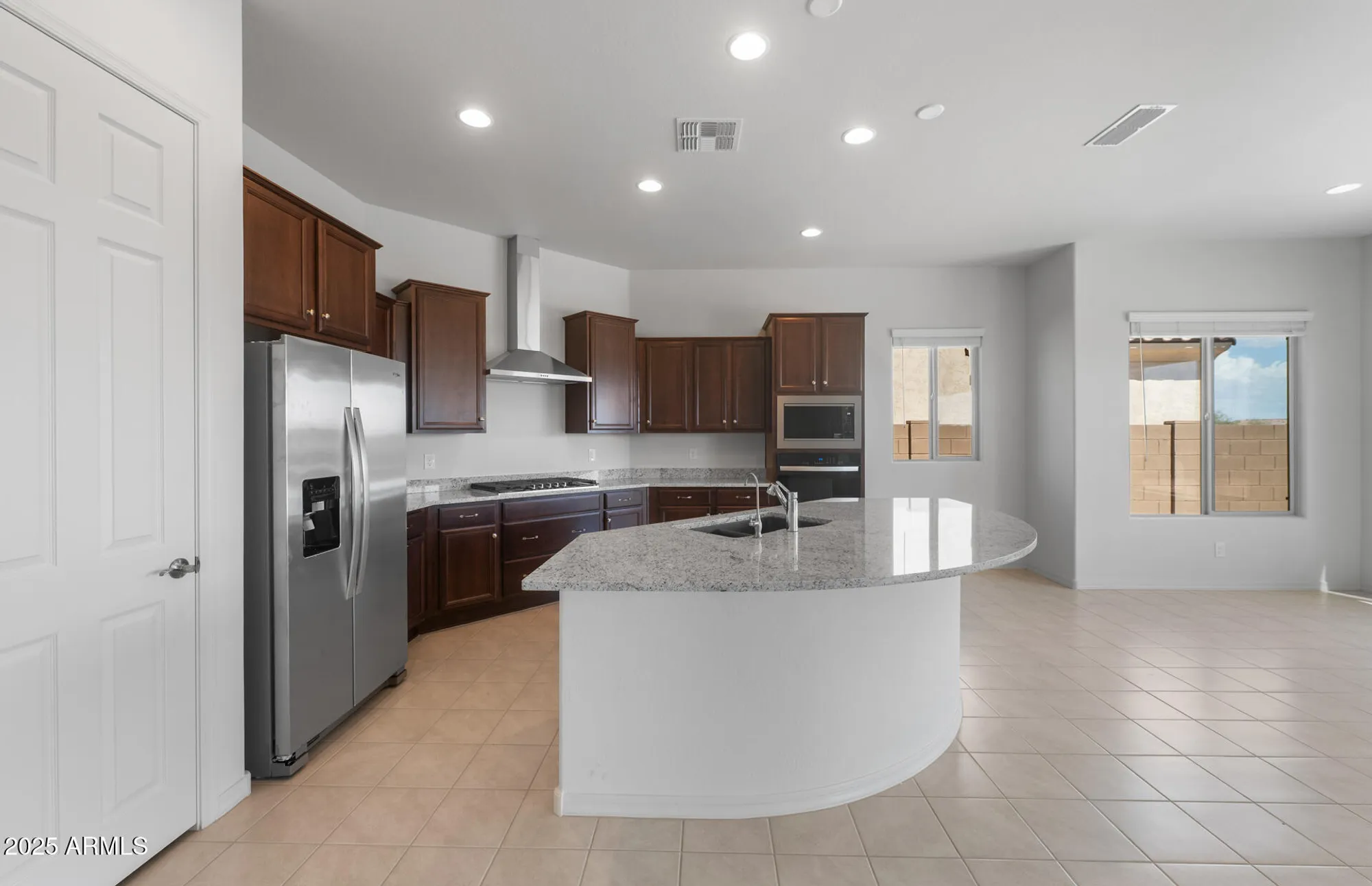 Property Slideshow image 9 of 35 | 7921 w mockingbird way, Florence, AZ, 85132