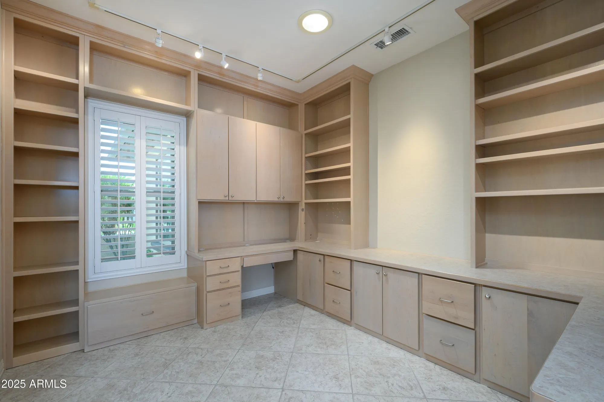 Property Slideshow image 21 of 57 | 19854 n summer dream dr, Surprise, AZ, 85374