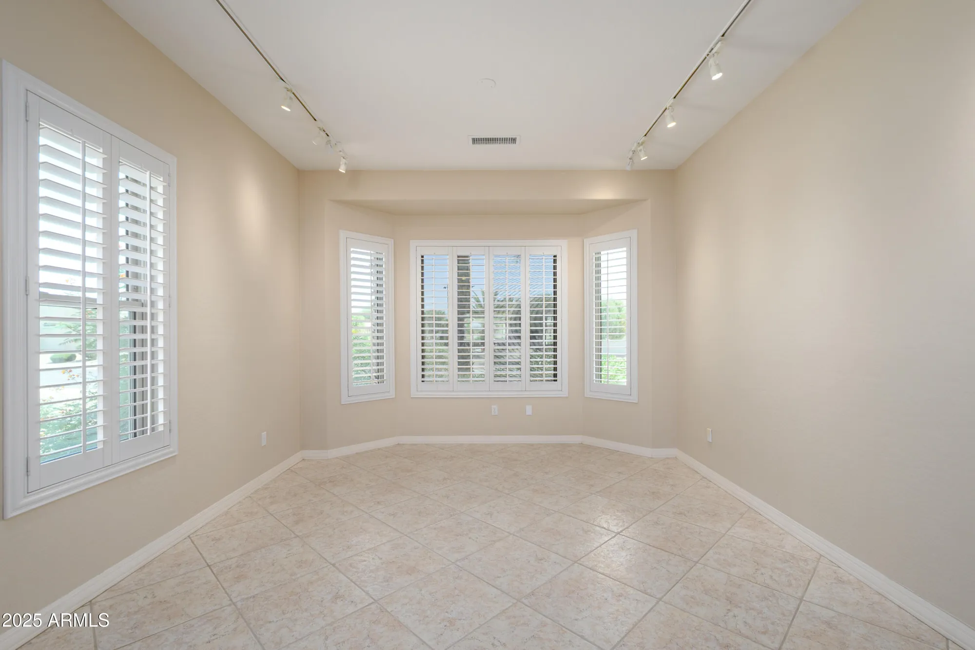 Property Slideshow image 20 of 57 | 19854 n summer dream dr, Surprise, AZ, 85374