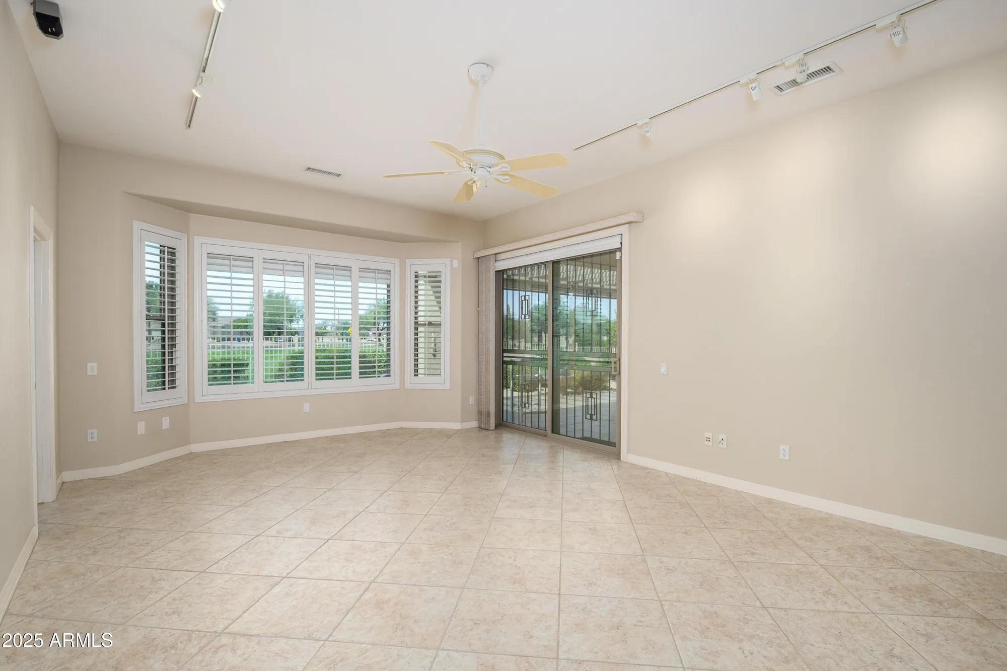 Property Slideshow image 22 of 57 | 19854 n summer dream dr, Surprise, AZ, 85374