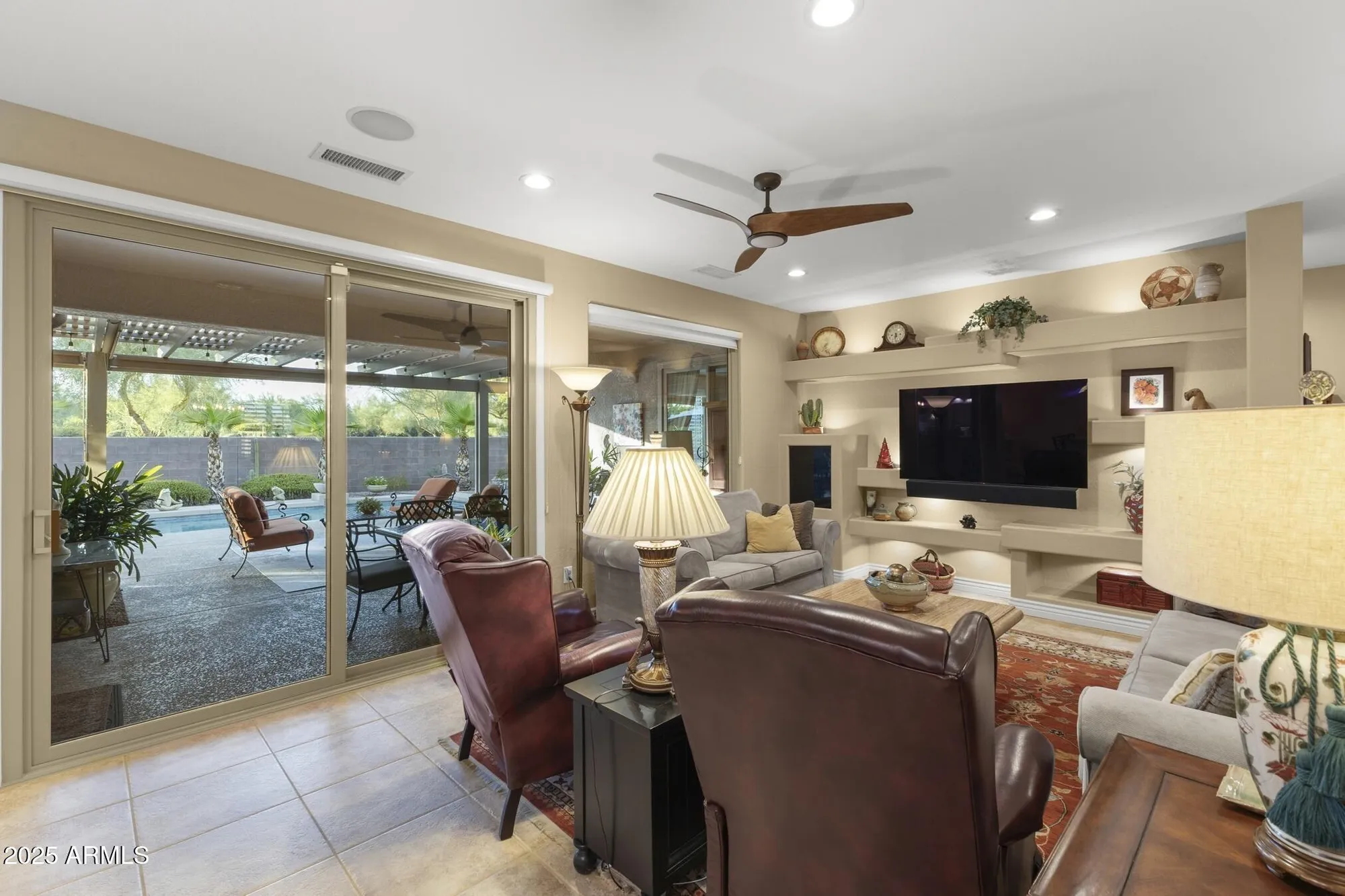Property Slideshow image 11 of 78 | 18867 n summerbreeze way, Surprise, AZ, 85374