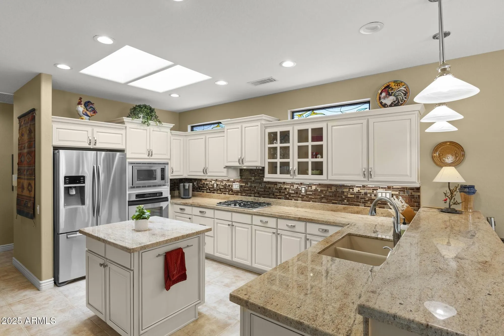 Property Slideshow image 14 of 78 | 18867 n summerbreeze way, Surprise, AZ, 85374