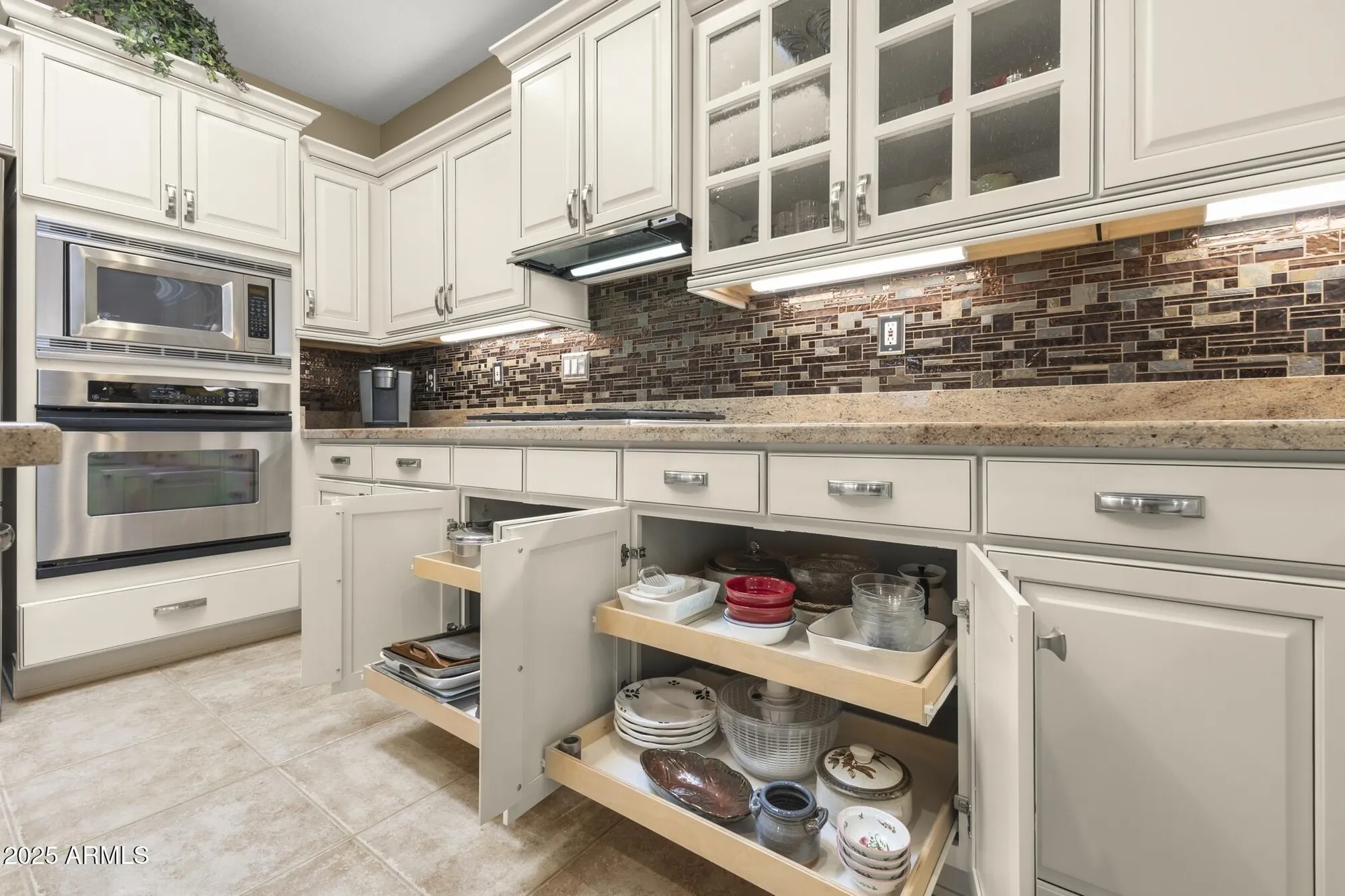 Property Slideshow image 19 of 78 | 18867 n summerbreeze way, Surprise, AZ, 85374