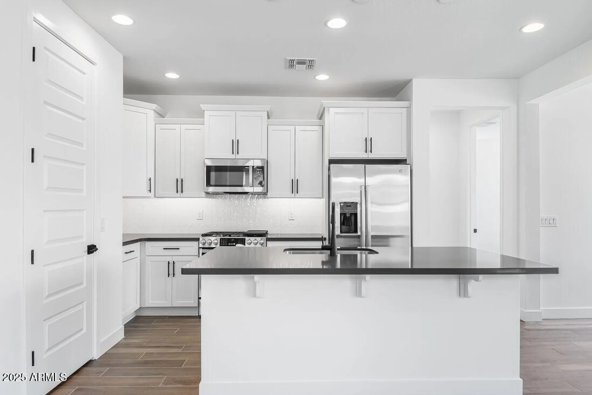 Property Slideshow image 6 of 41 | 18147 w hiddenview dr, Goodyear, AZ, 85338