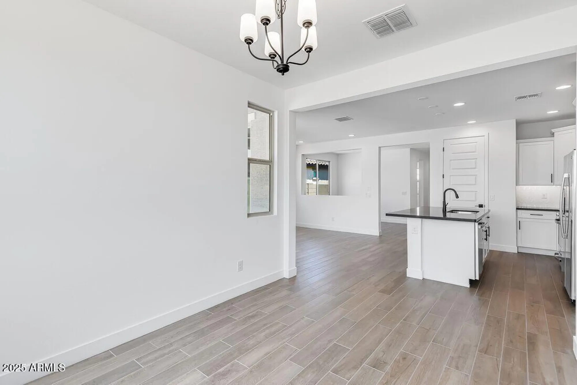 Property Slideshow image 14 of 41 | 18147 w hiddenview dr, Goodyear, AZ, 85338