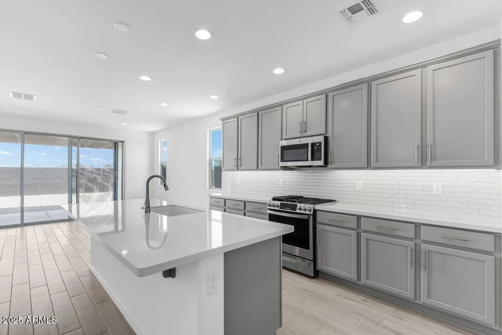 Property Slideshow image 7 of 44 | 16316 s 182nd dr, Goodyear, AZ, 85338