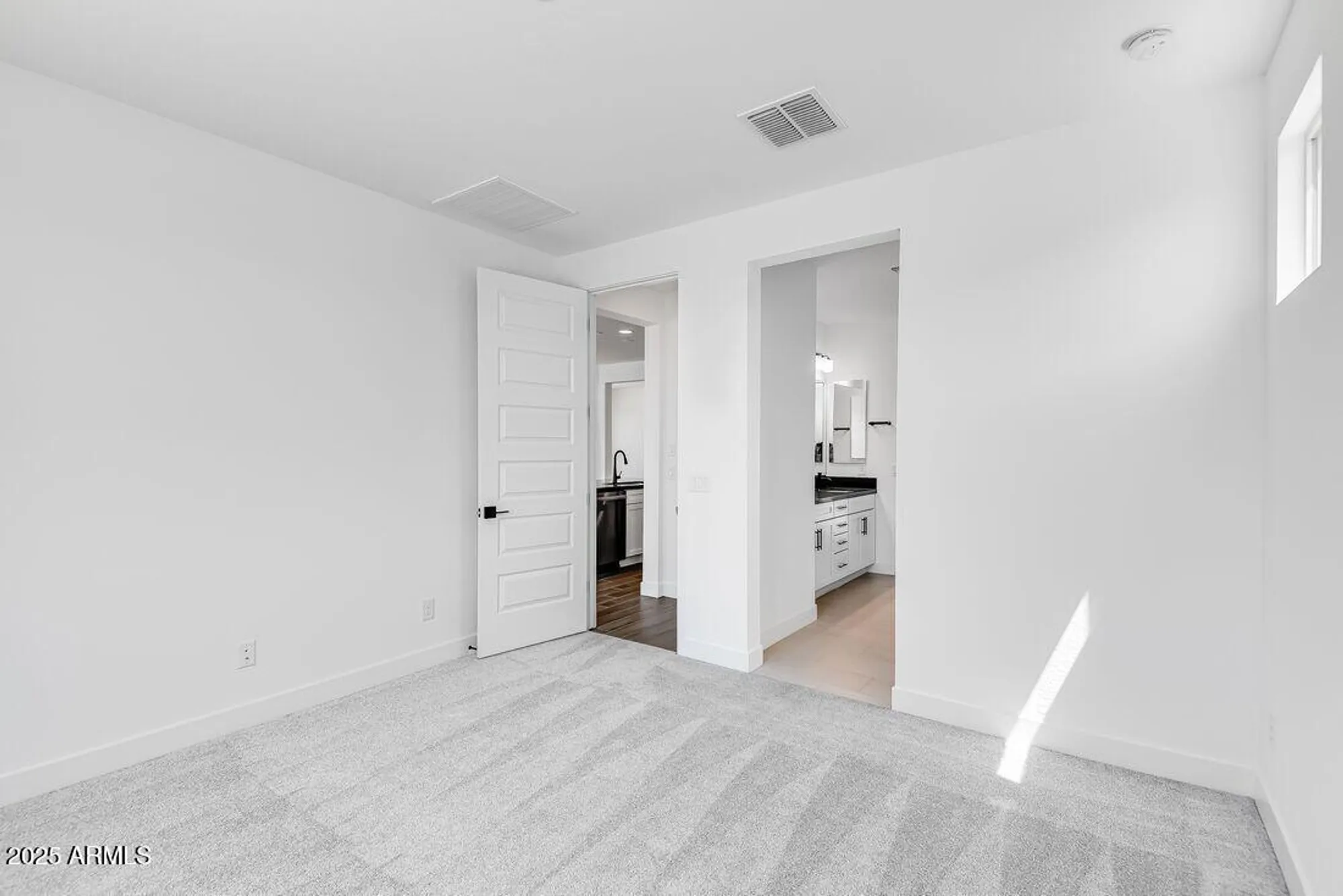 Property Slideshow image 17 of 41 | 18147 w hiddenview dr, Goodyear, AZ, 85338