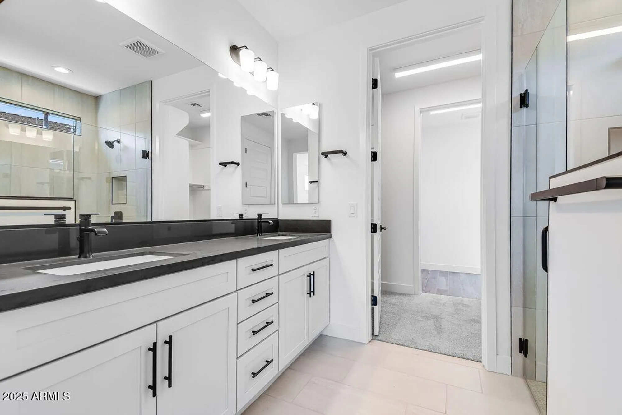 Property Slideshow image 18 of 41 | 18147 w hiddenview dr, Goodyear, AZ, 85338