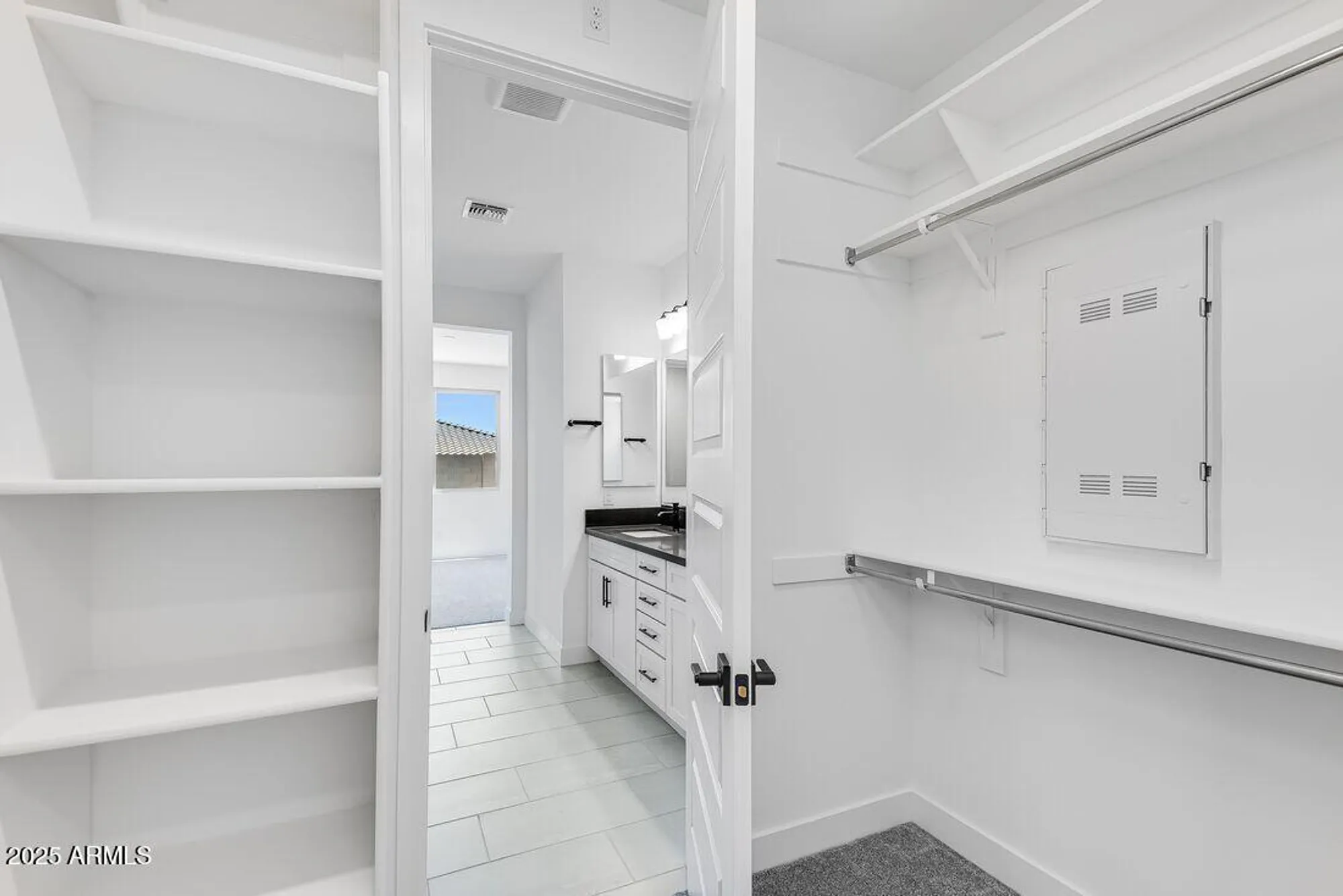 Property Slideshow image 20 of 41 | 18147 w hiddenview dr, Goodyear, AZ, 85338