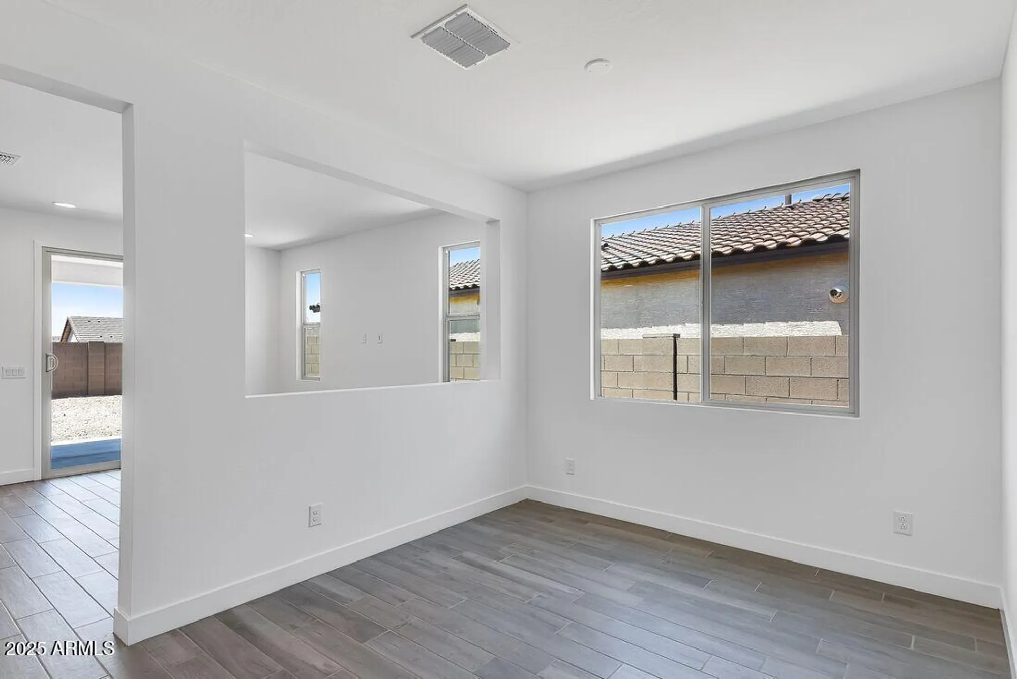 Property Slideshow image 26 of 41 | 18147 w hiddenview dr, Goodyear, AZ, 85338