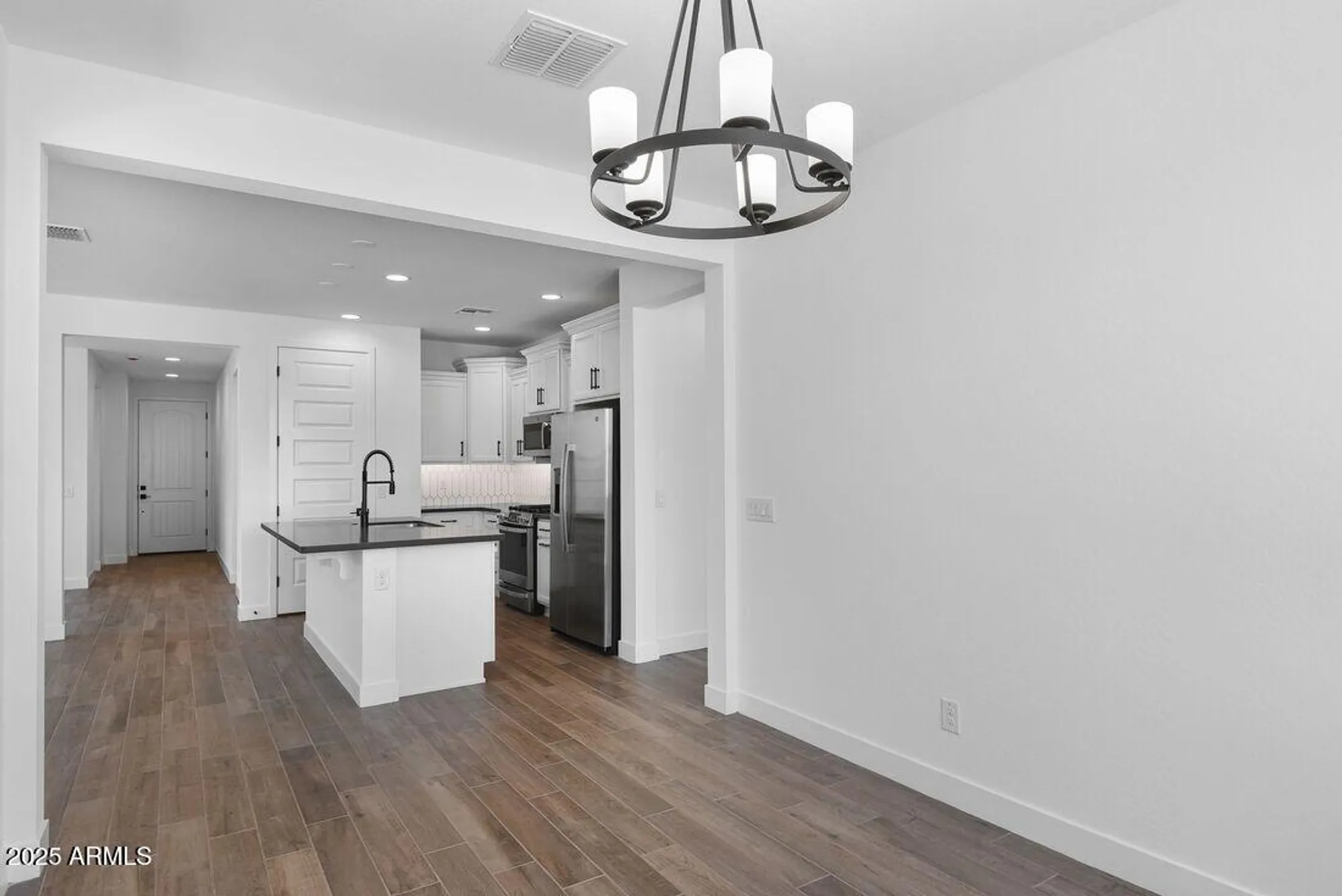 Property Slideshow image 19 of 42 | 18126 w hiddenview dr, Goodyear, AZ, 85338