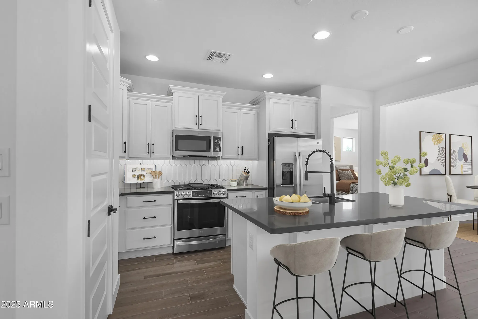 Property Slideshow image 6 of 42 | 18126 w hiddenview dr, Goodyear, AZ, 85338