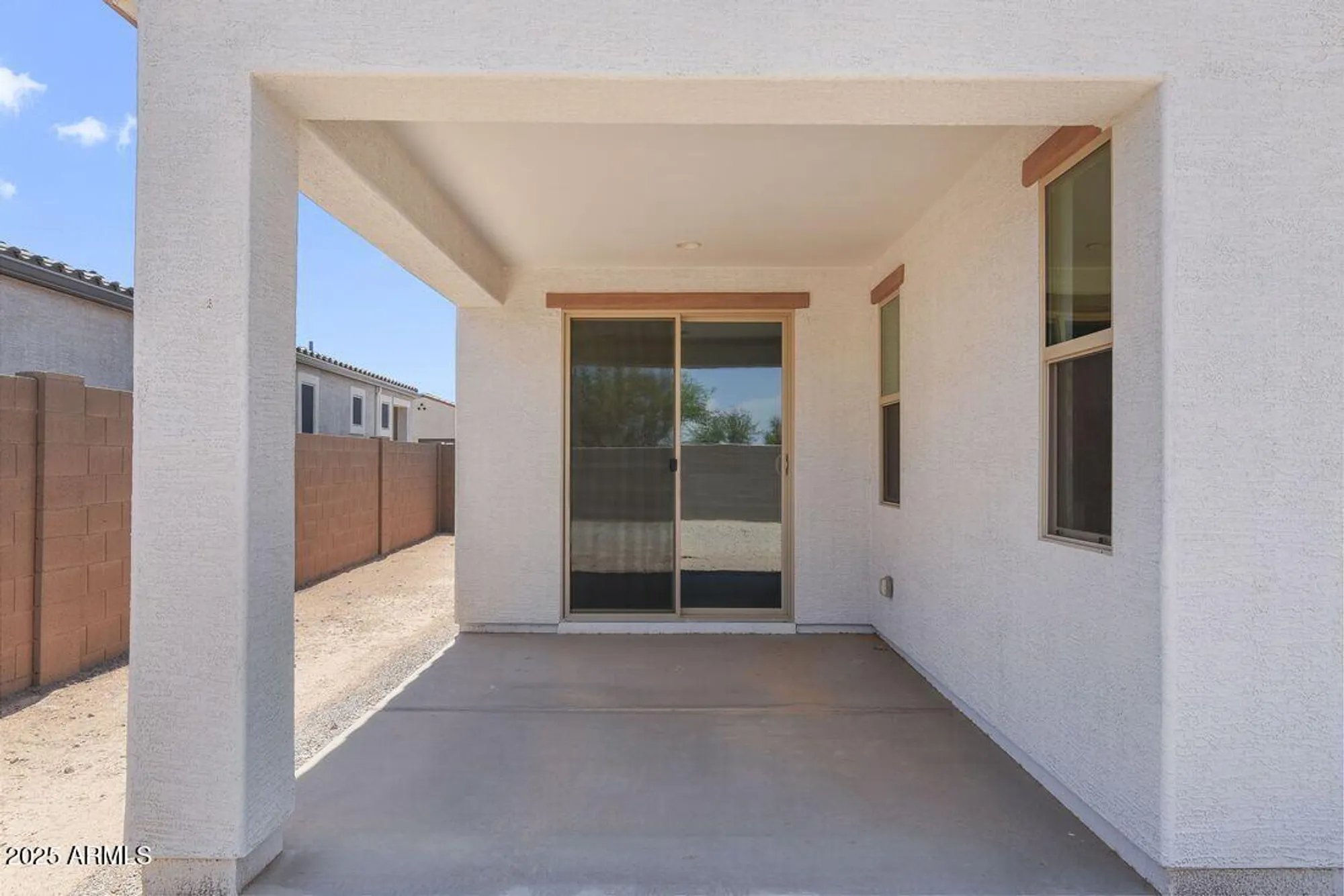 Property Slideshow image 32 of 42 | 18126 w hiddenview dr, Goodyear, AZ, 85338