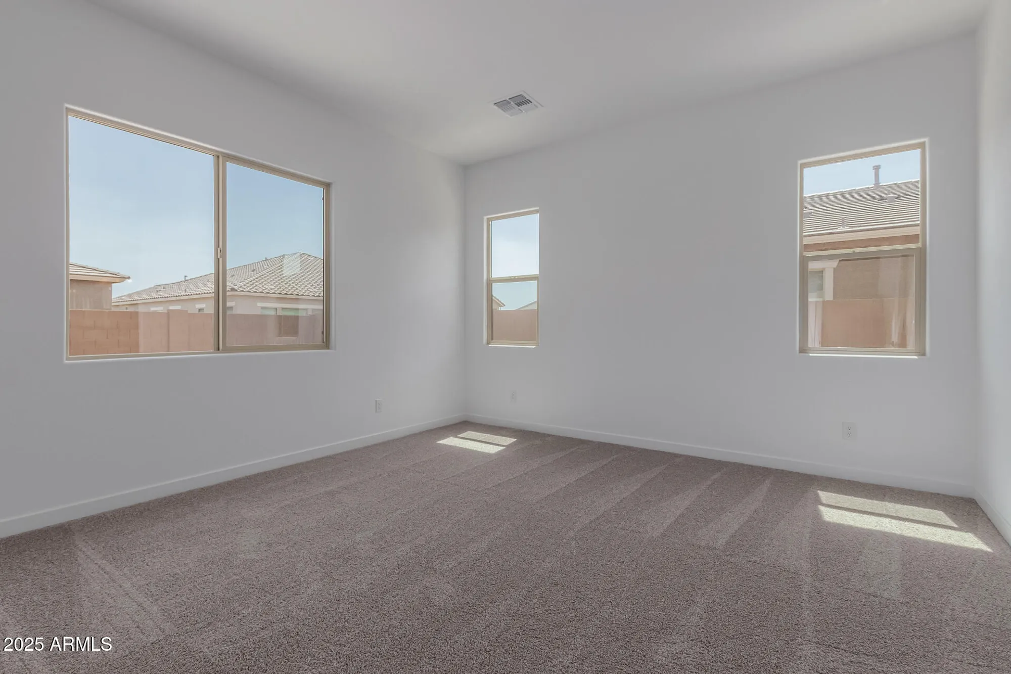 Property Slideshow image 10 of 37 | 24145 n 172nd dr, Surprise, AZ, 85387