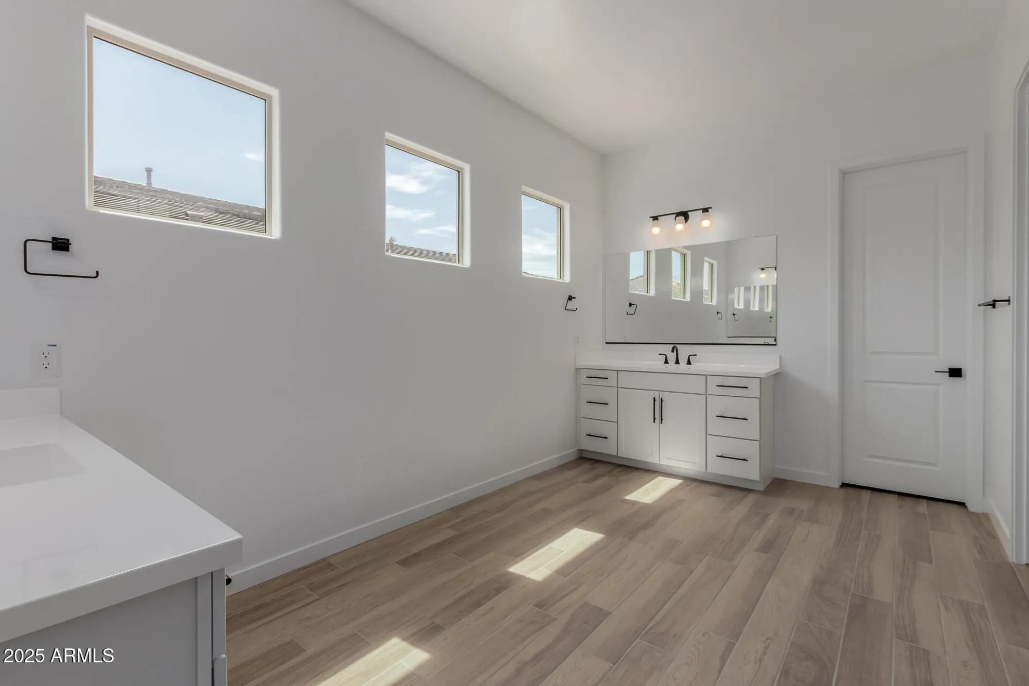 Property Slideshow image 13 of 37 | 24145 n 172nd dr, Surprise, AZ, 85387