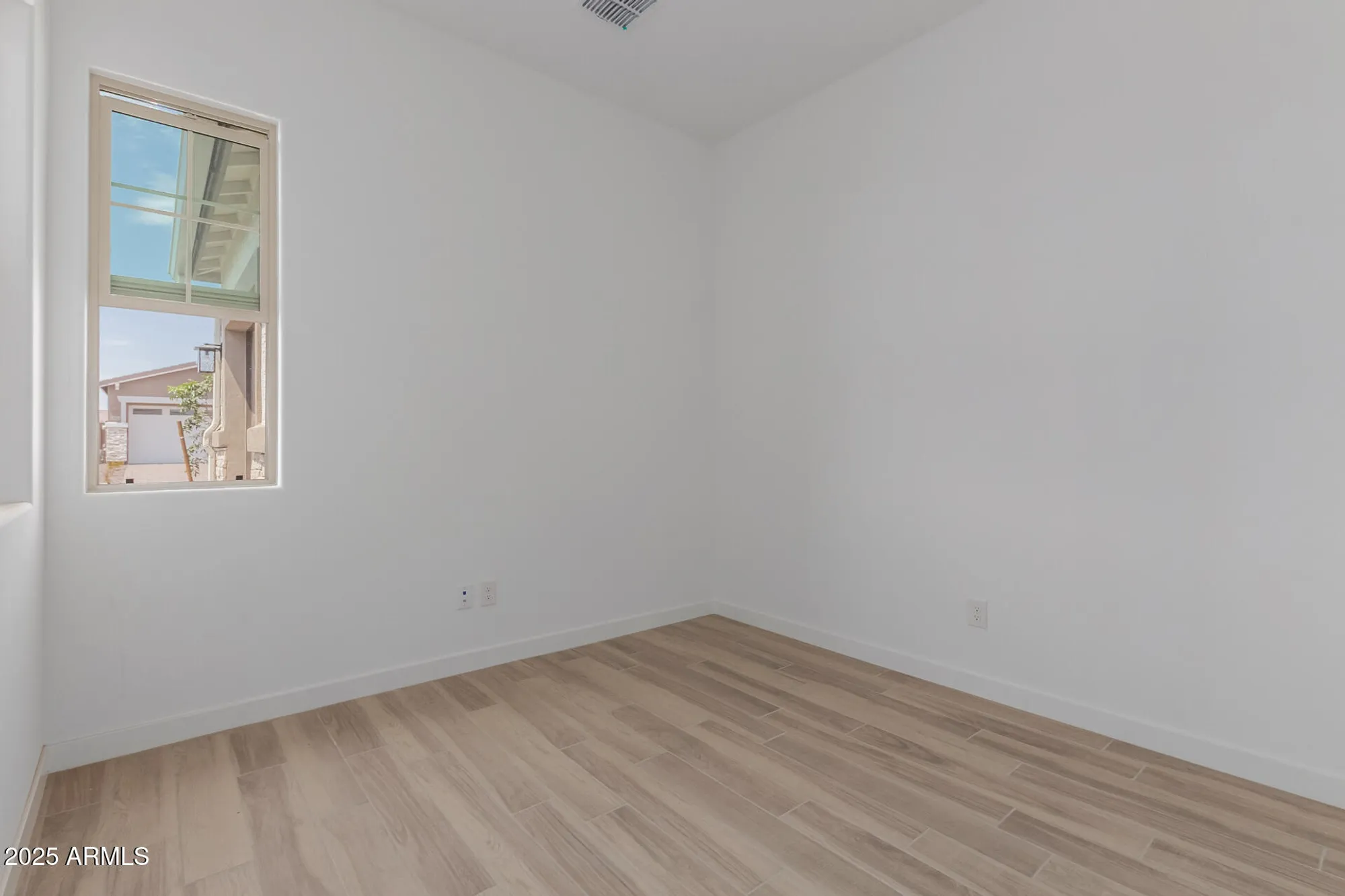 Property Slideshow image 18 of 37 | 24145 n 172nd dr, Surprise, AZ, 85387