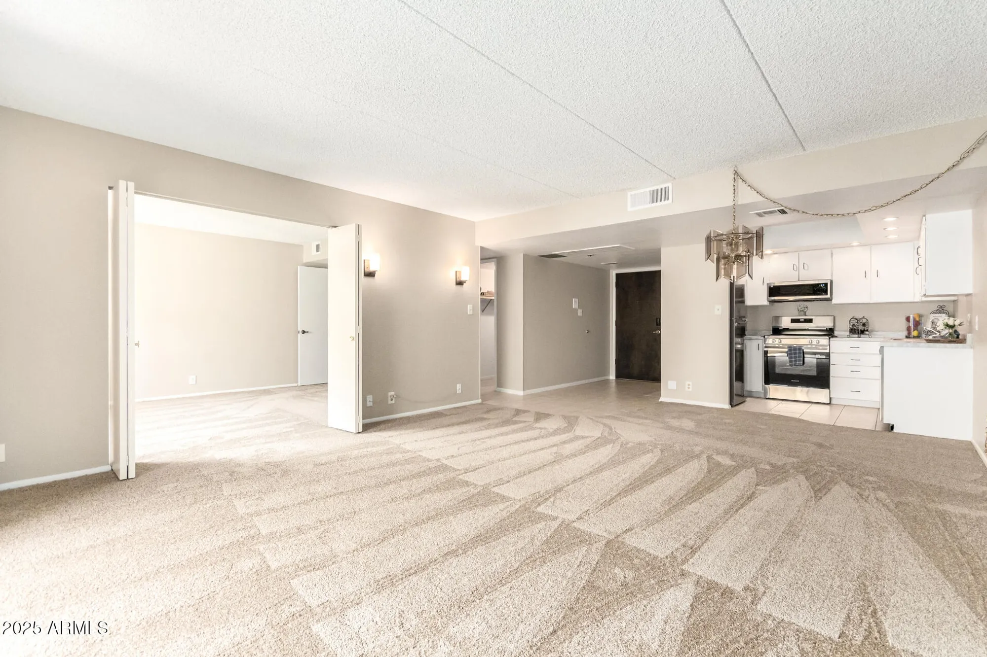 Property Slideshow image 7 of 37 | 7930 e camelback rd 505, Scottsdale, AZ, 85251