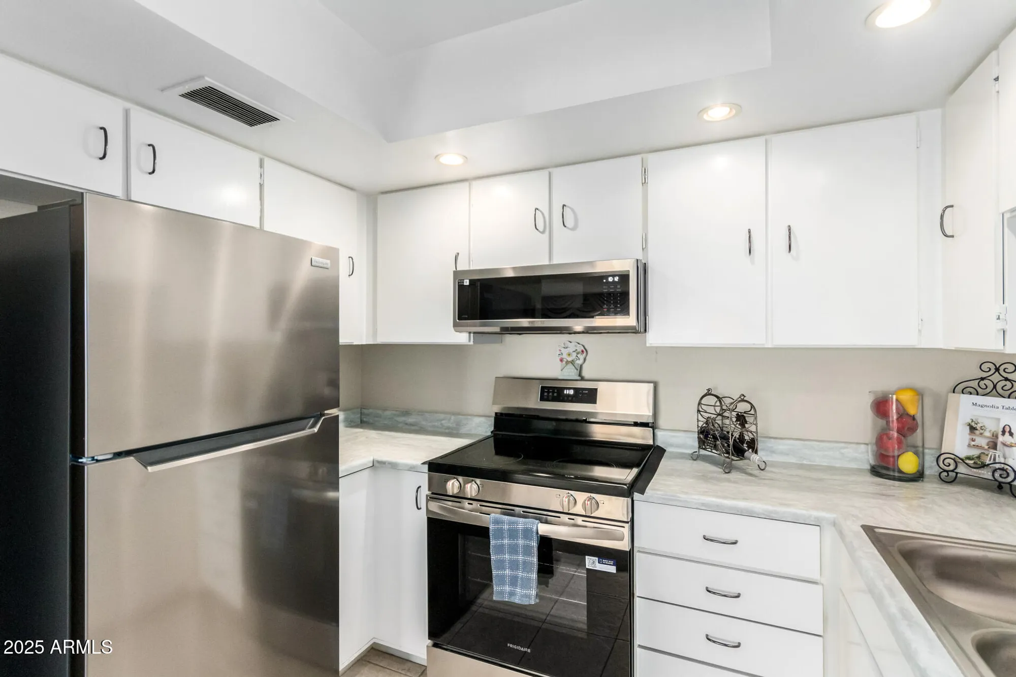 Property Slideshow image 12 of 37 | 7930 e camelback rd 505, Scottsdale, AZ, 85251