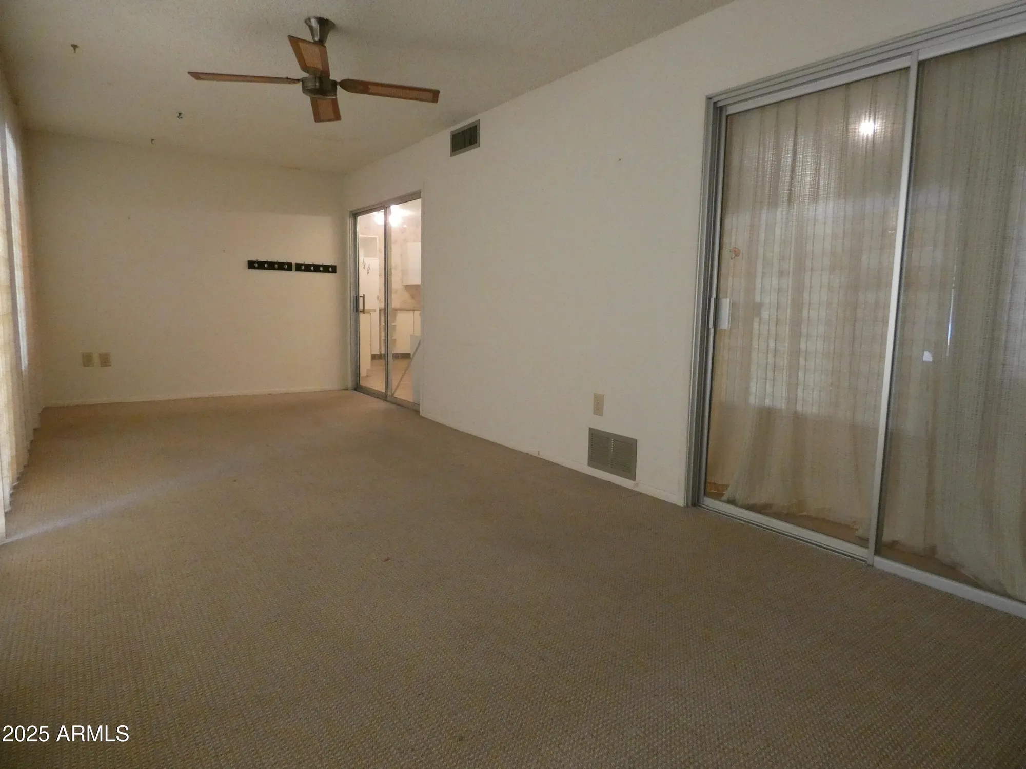 Property Slideshow image 14 of 19 | 13442 n emberwood dr, Sun City, AZ, 85351