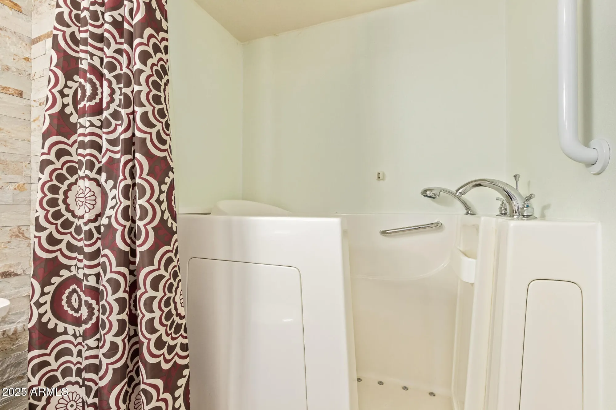 Property Slideshow image 13 of 20 | 11141 w cameo dr, Sun City, AZ, 85351