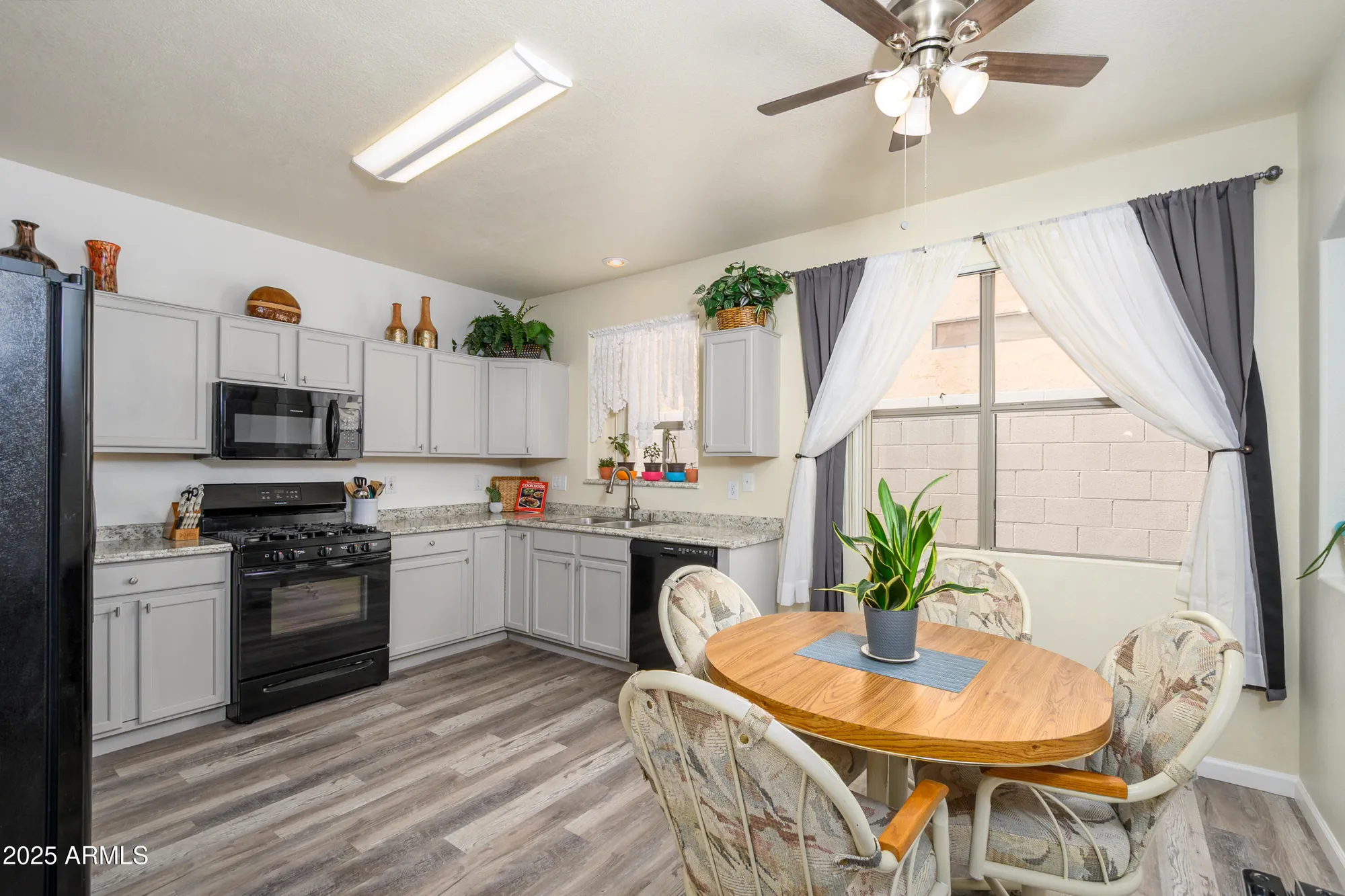 Property Slideshow image 14 of 33 | 18080 w udall dr, Surprise, AZ, 85374