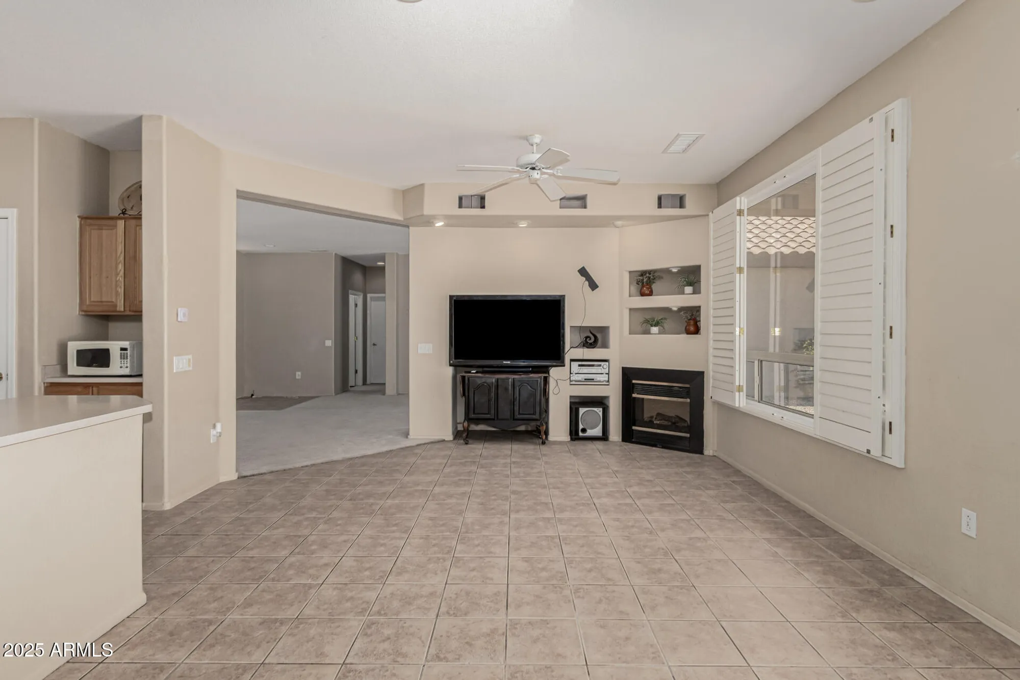Property Slideshow image 6 of 38 | 15712 w eucalyptus ct, Surprise, AZ, 85374