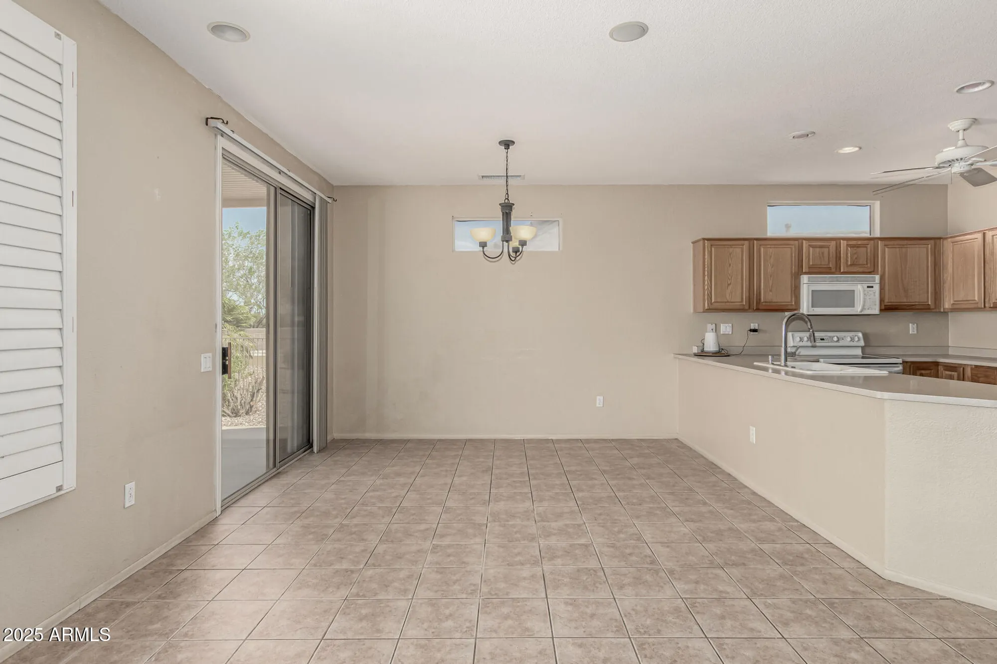 Property Slideshow image 10 of 38 | 15712 w eucalyptus ct, Surprise, AZ, 85374