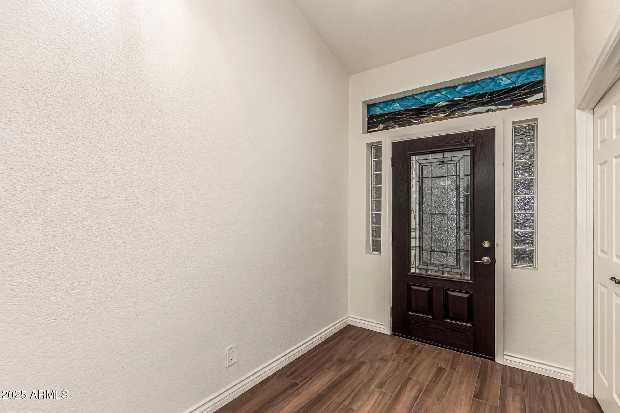 Property Slideshow image 4 of 33 | 2840 s alderwood cir, Mesa, AZ, 85212