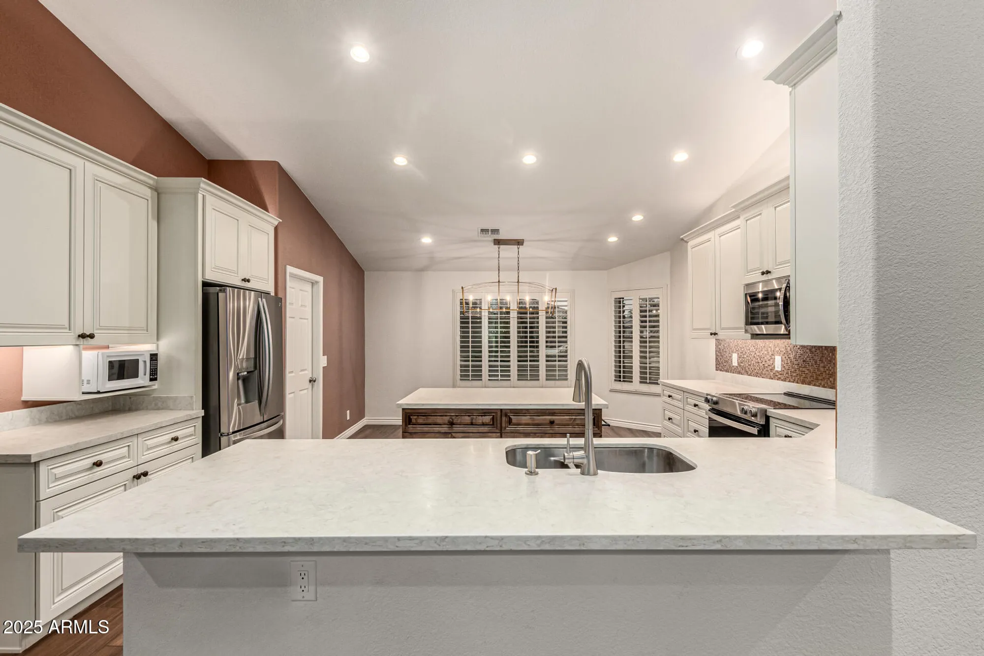 Property Slideshow image 11 of 33 | 2840 s alderwood cir, Mesa, AZ, 85212