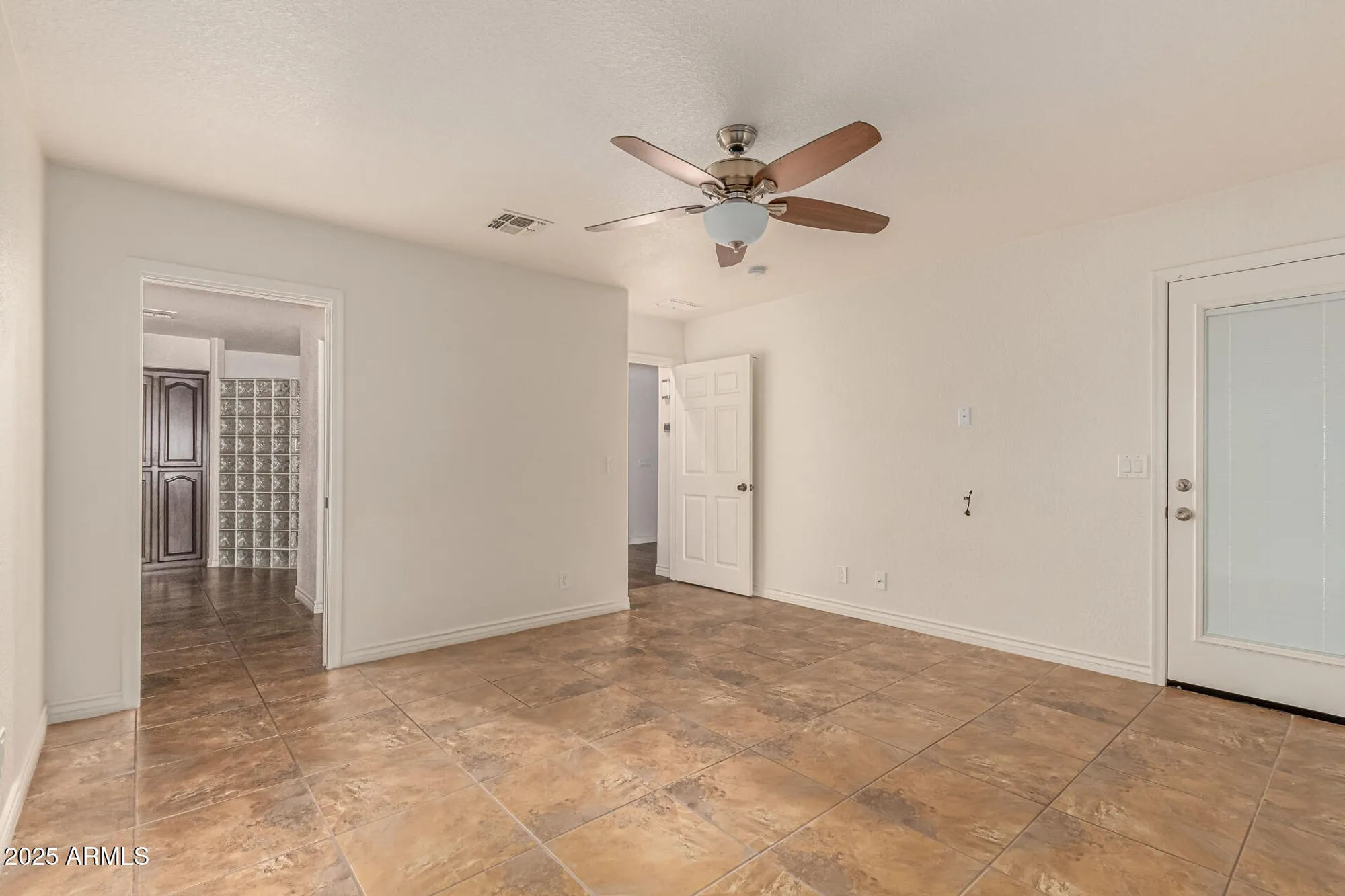 Property Slideshow image 17 of 33 | 2840 s alderwood cir, Mesa, AZ, 85212