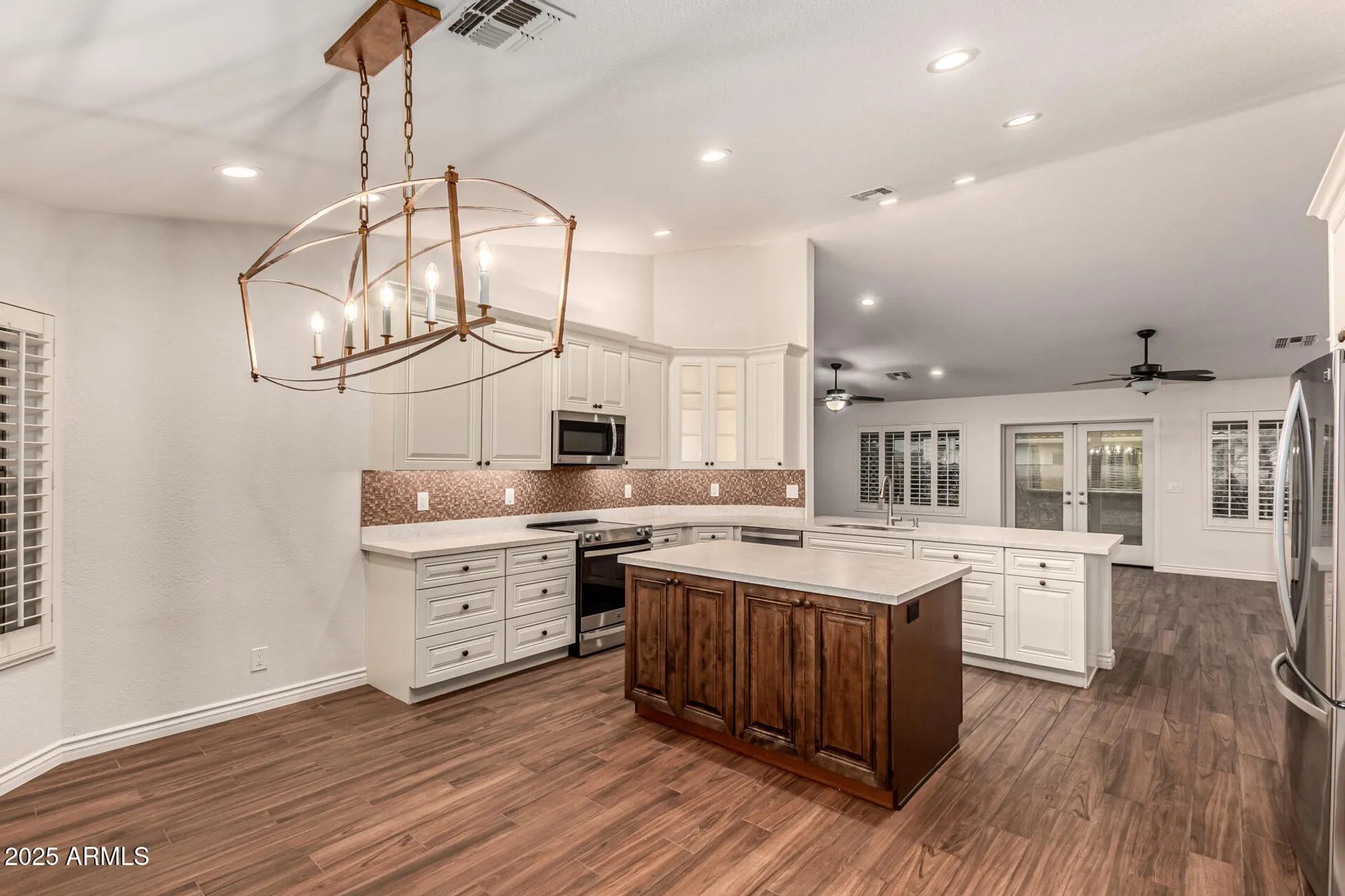 Property Slideshow image 14 of 33 | 2840 s alderwood cir, Mesa, AZ, 85212