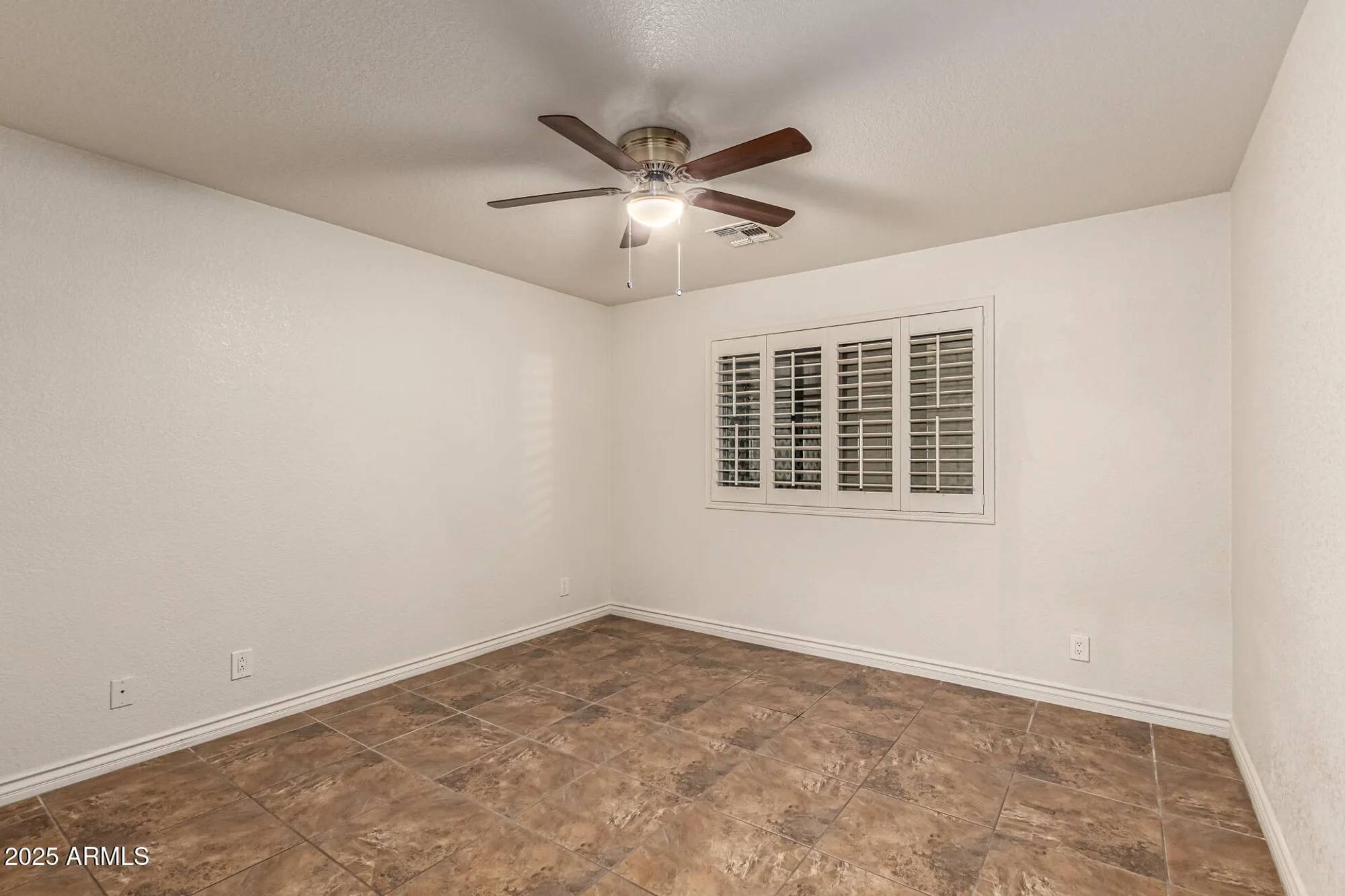 Property Slideshow image 23 of 33 | 2840 s alderwood cir, Mesa, AZ, 85212
