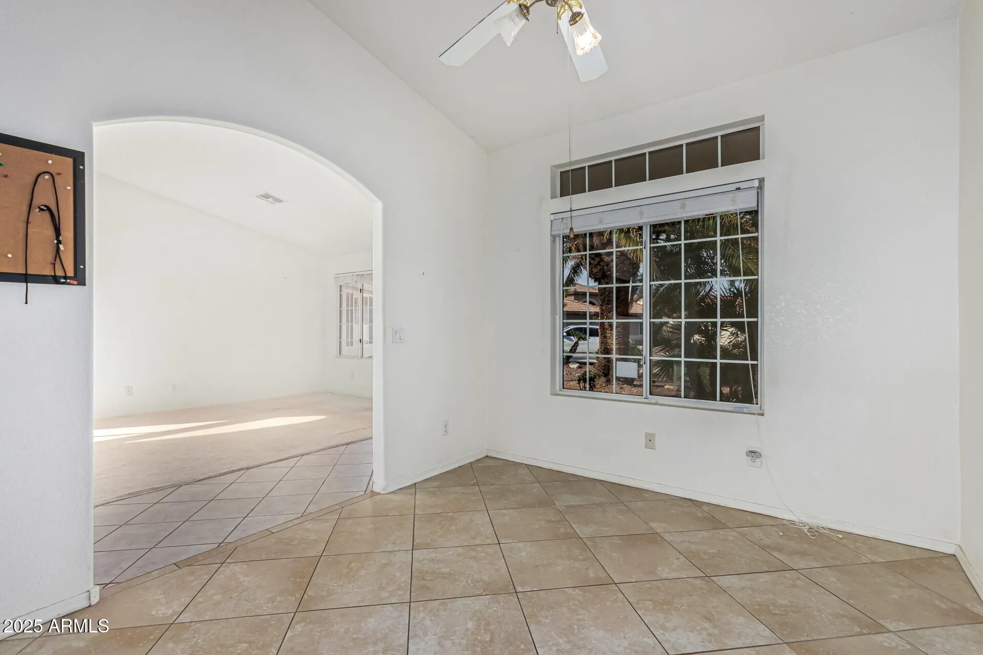 Property Slideshow image 13 of 20 | 11076 w runion dr, Sun City, AZ, 85373