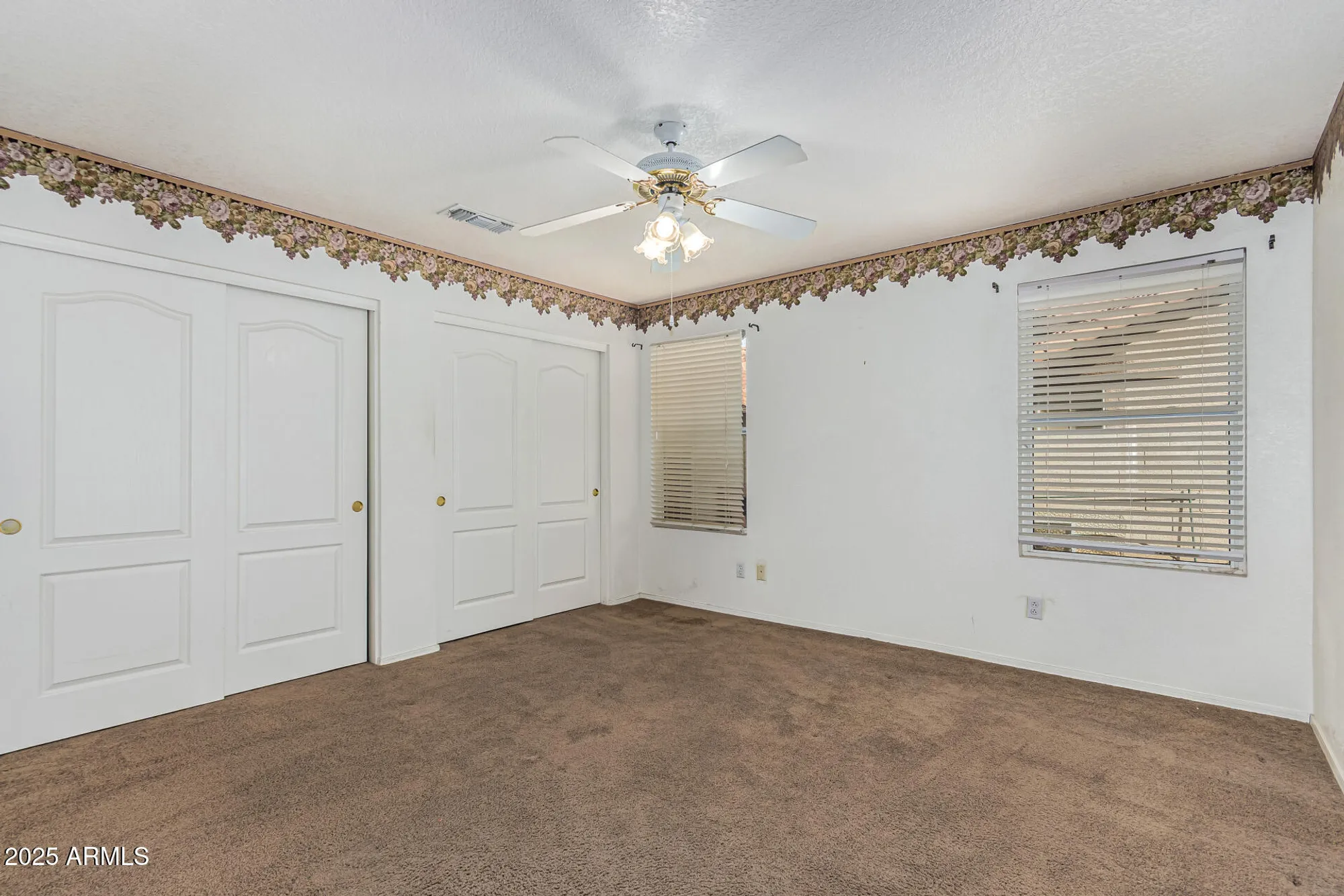 Property Slideshow image 14 of 20 | 11076 w runion dr, Sun City, AZ, 85373