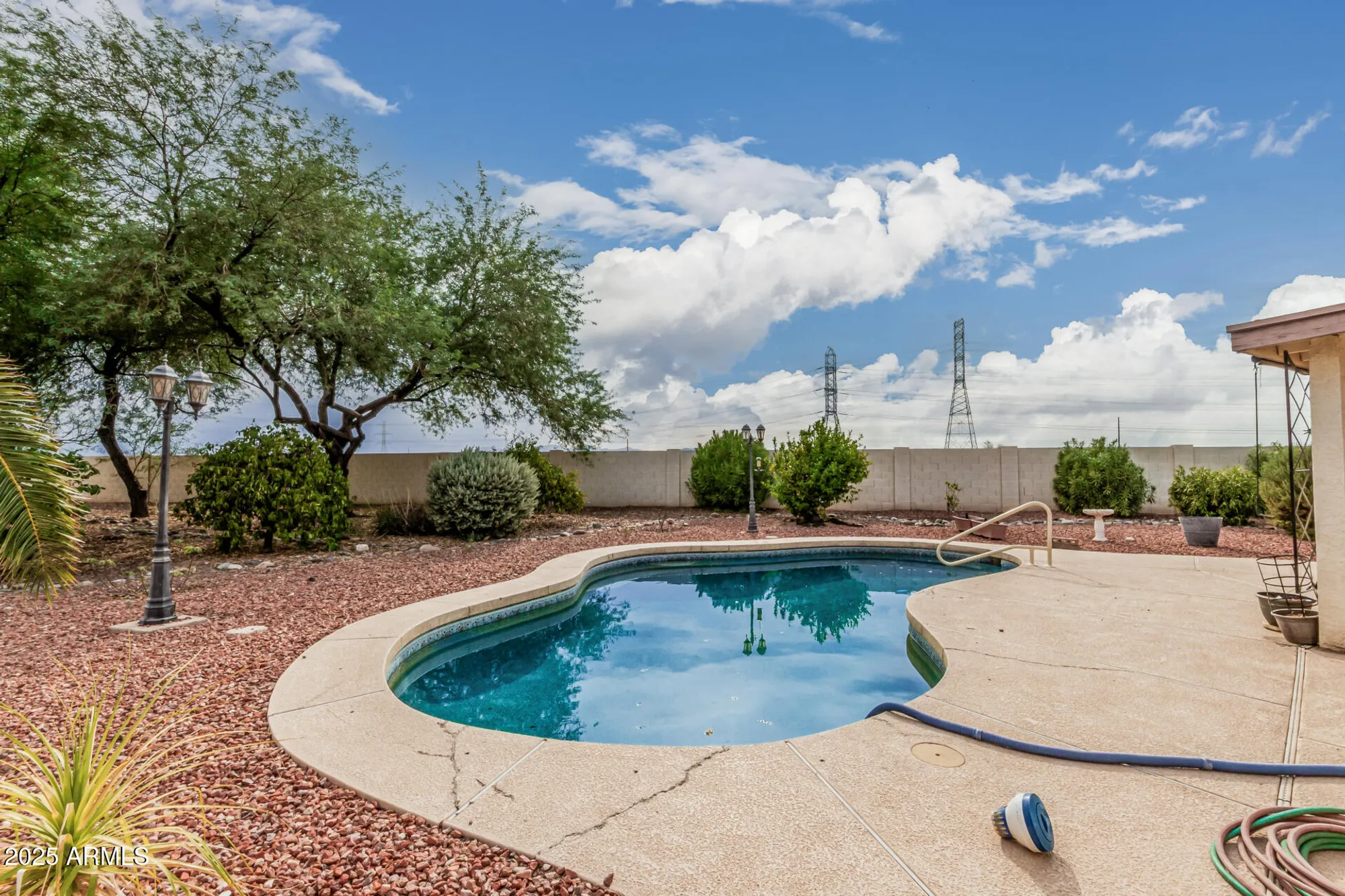 Property Slideshow image 20 of 20 | 11076 w runion dr, Sun City, AZ, 85373