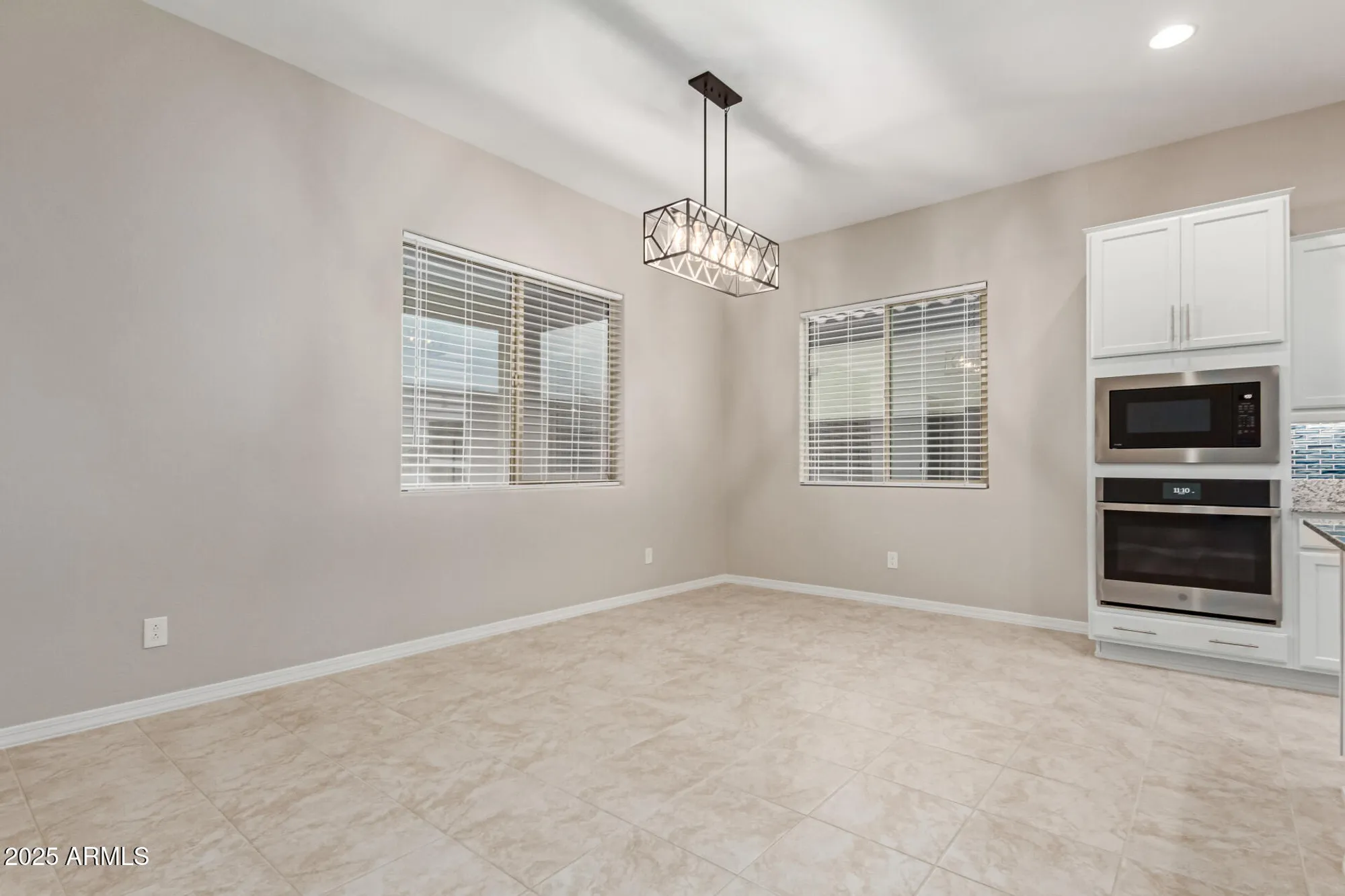 Property Slideshow image 14 of 46 | 15843 s 177th ave, Goodyear, AZ, 85338