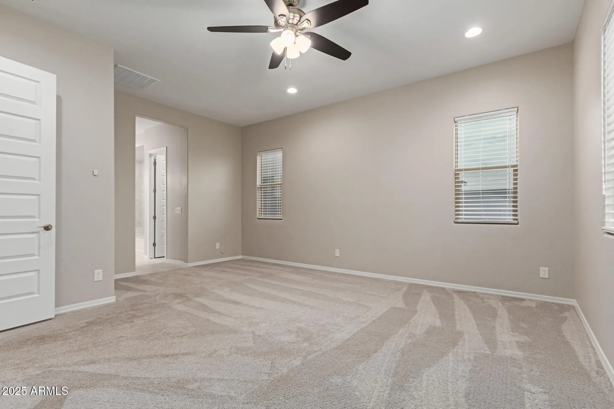 Property Slideshow image 19 of 46 | 15843 s 177th ave, Goodyear, AZ, 85338