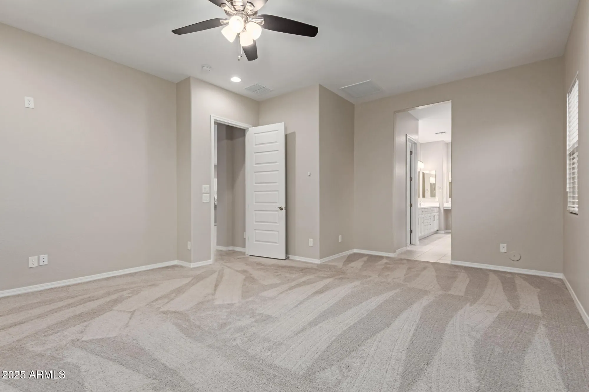 Property Slideshow image 18 of 46 | 15843 s 177th ave, Goodyear, AZ, 85338