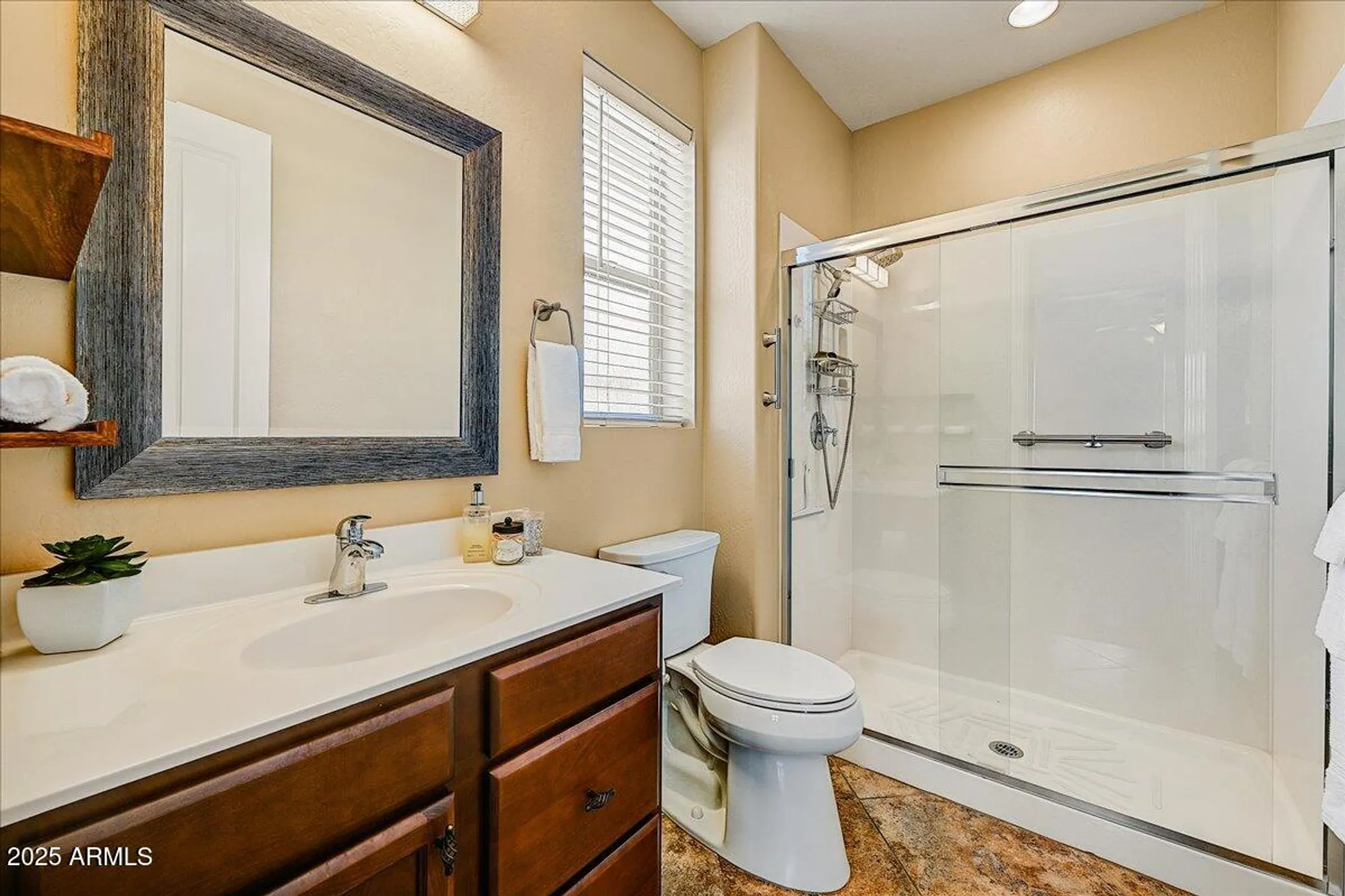 Property Slideshow image 16 of 26 | 16445 w berkeley rd, Goodyear, AZ, 85395