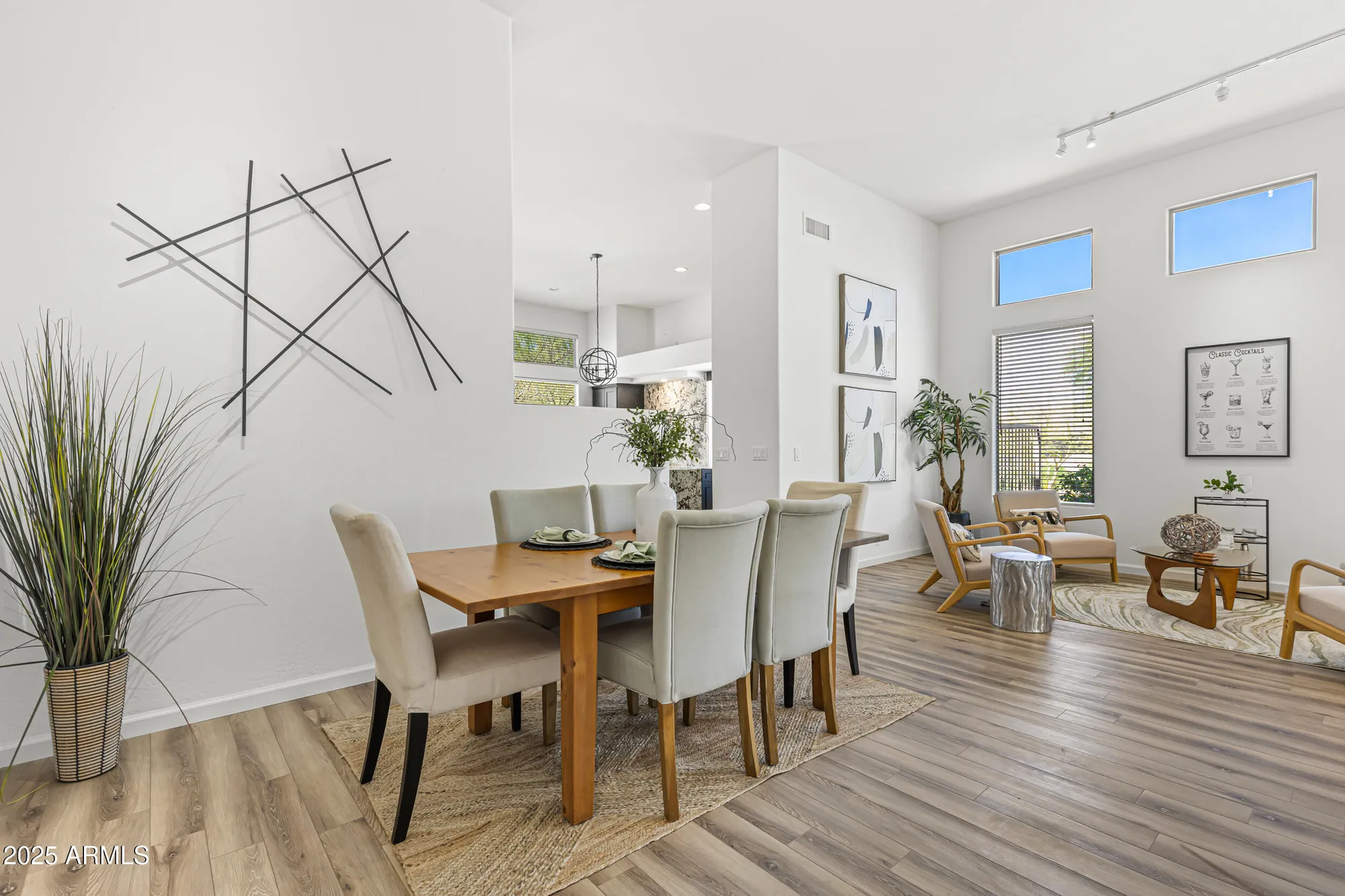 Property Slideshow image 13 of 37 | 34476 n 68th way, Scottsdale, AZ, 85266