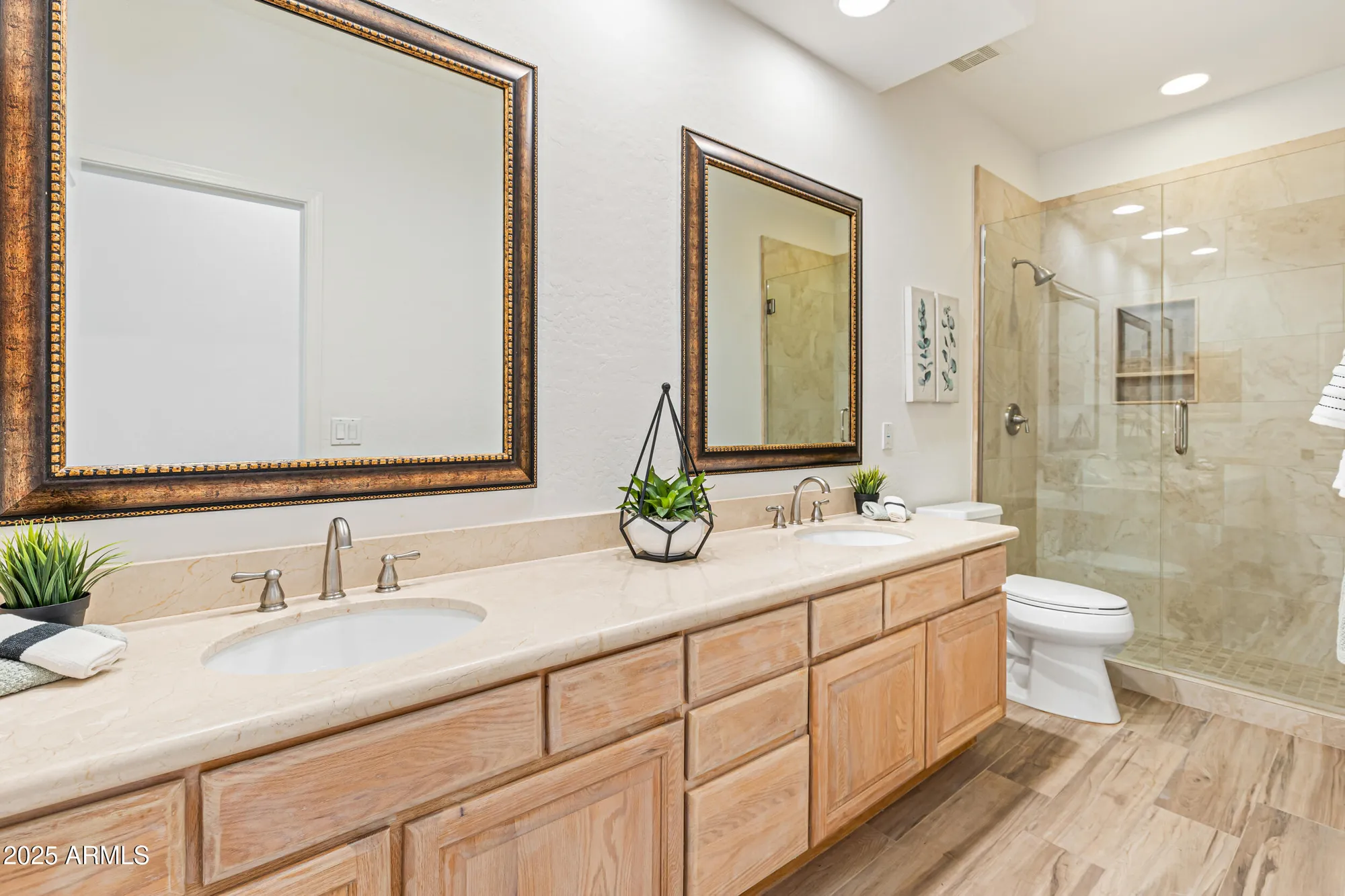 Property Slideshow image 22 of 37 | 34476 n 68th way, Scottsdale, AZ, 85266