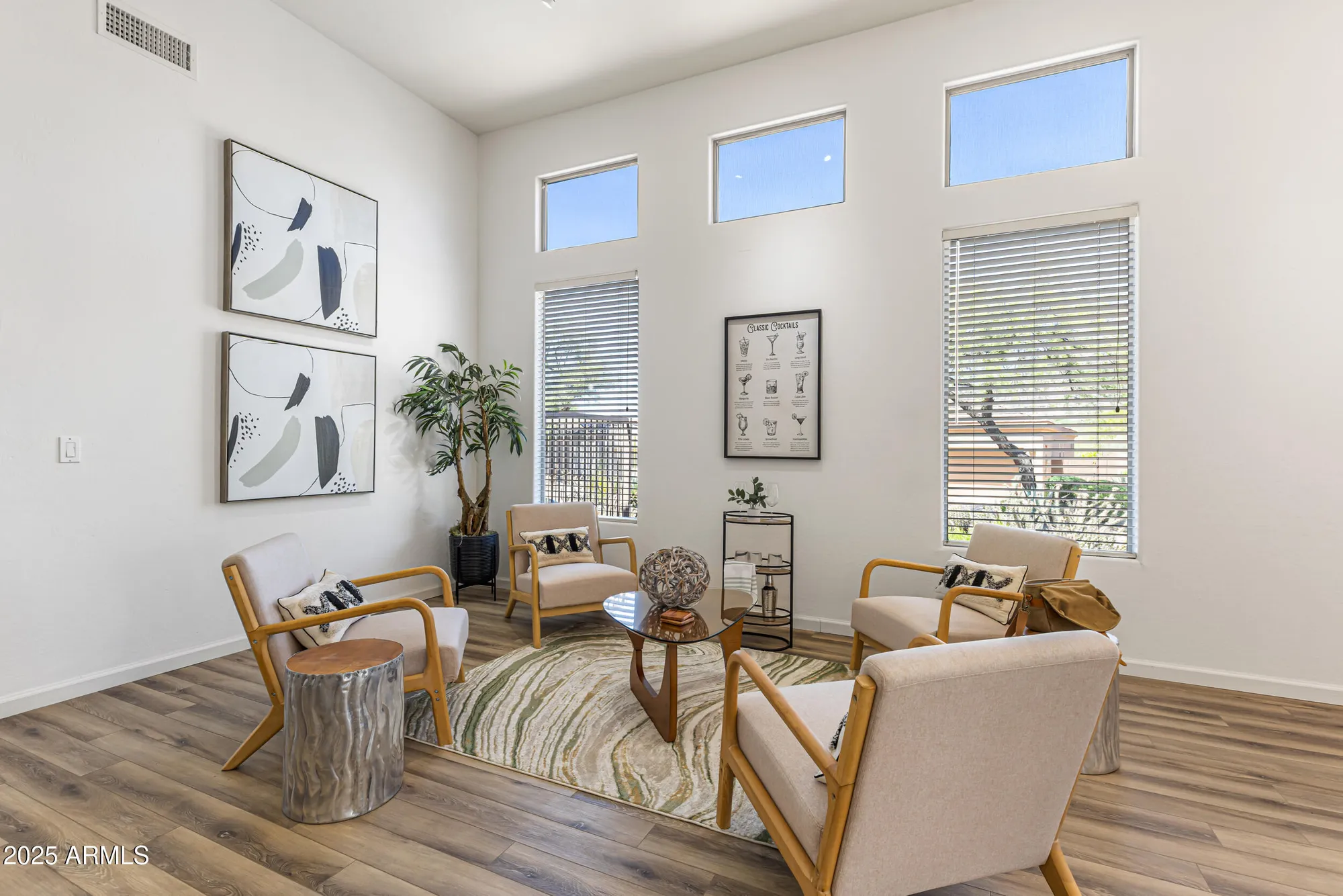 Property Slideshow image 11 of 37 | 34476 n 68th way, Scottsdale, AZ, 85266