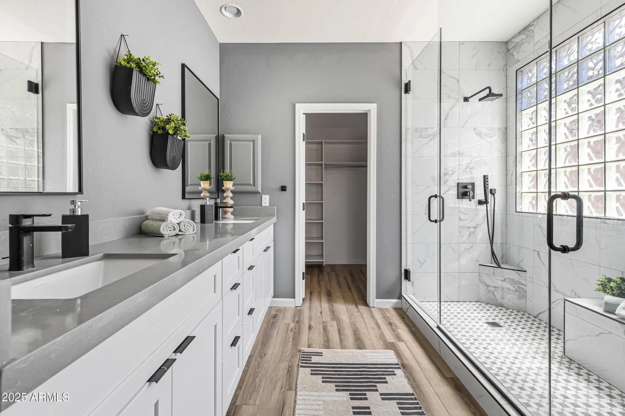 Property Slideshow image 18 of 37 | 34476 n 68th way, Scottsdale, AZ, 85266