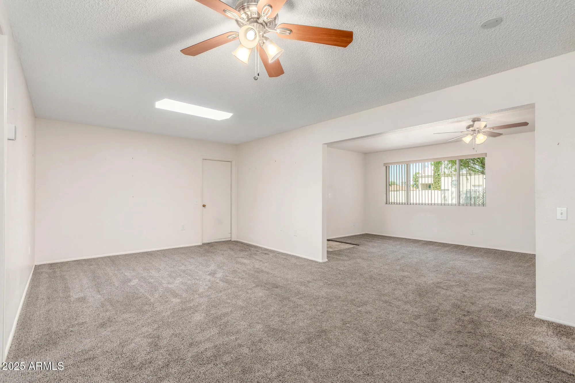 Property Slideshow image 12 of 37 | 9732 w newport dr, Sun City, AZ, 85351