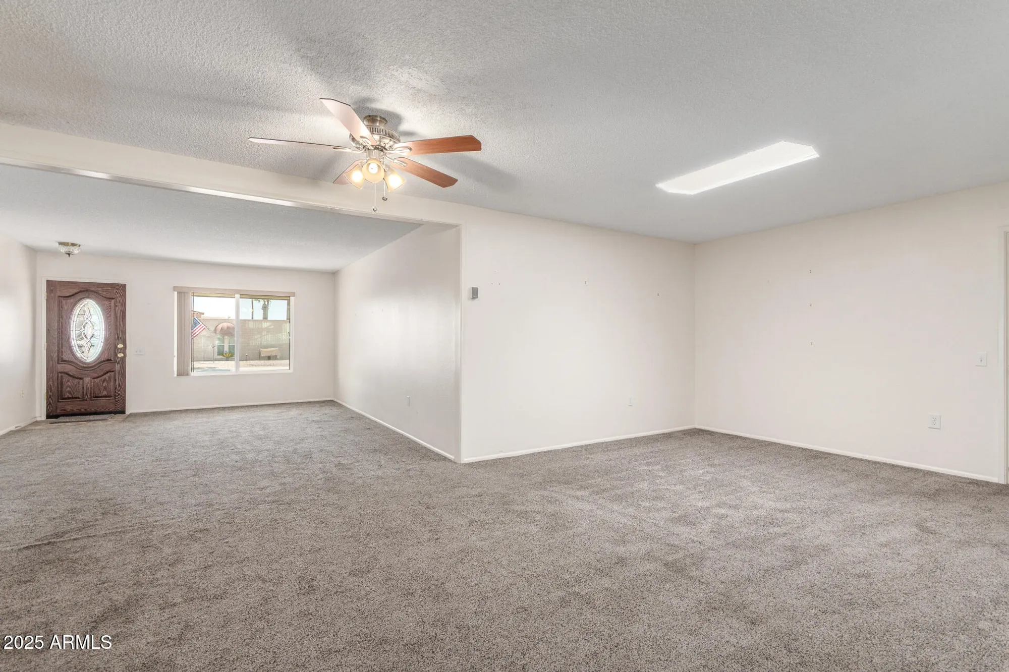 Property Slideshow image 13 of 37 | 9732 w newport dr, Sun City, AZ, 85351