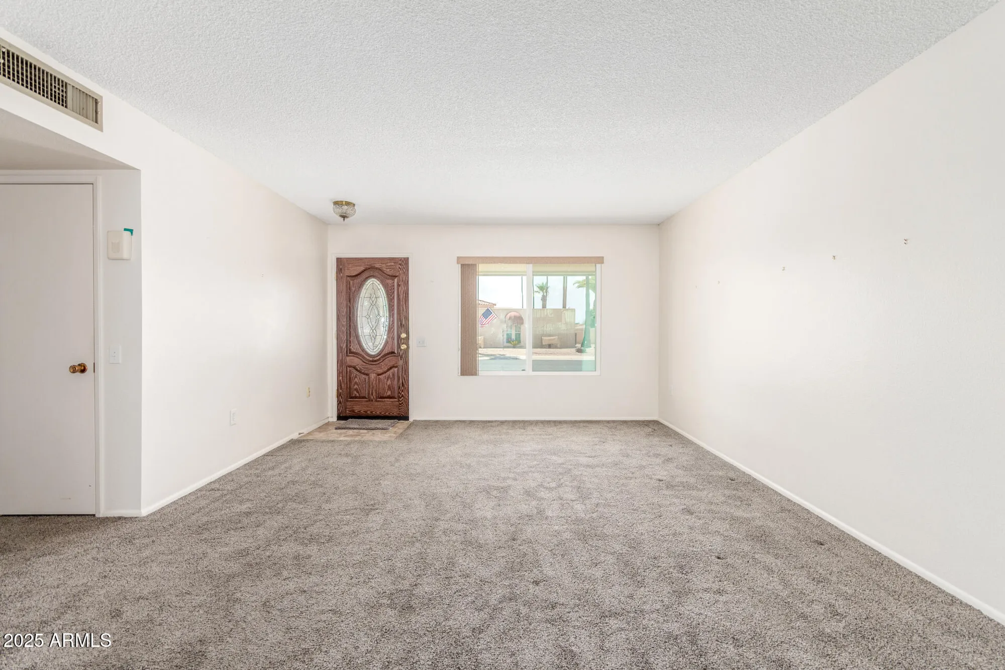 Property Slideshow image 8 of 37 | 9732 w newport dr, Sun City, AZ, 85351