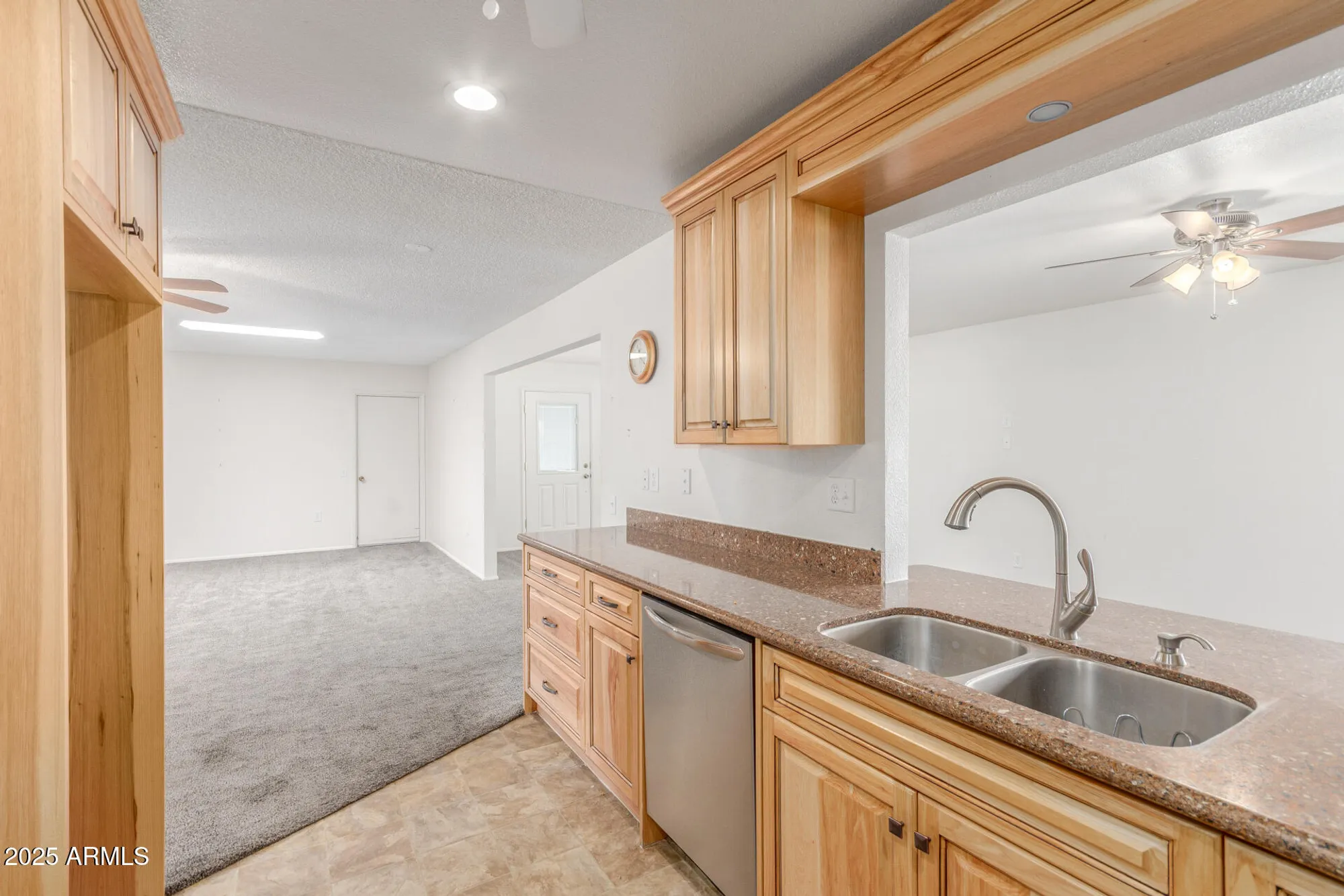 Property Slideshow image 16 of 37 | 9732 w newport dr, Sun City, AZ, 85351