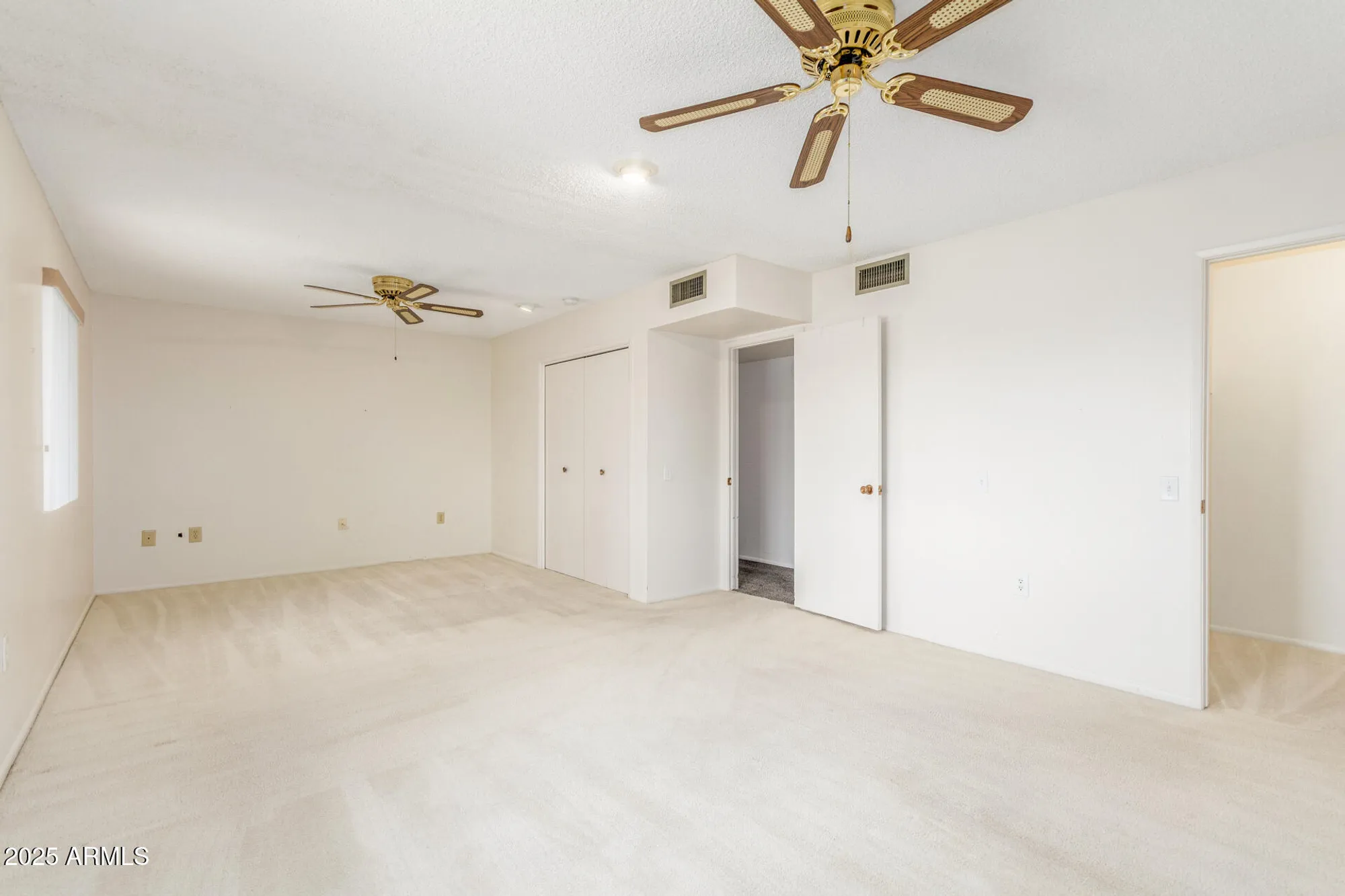 Property Slideshow image 23 of 37 | 9732 w newport dr, Sun City, AZ, 85351