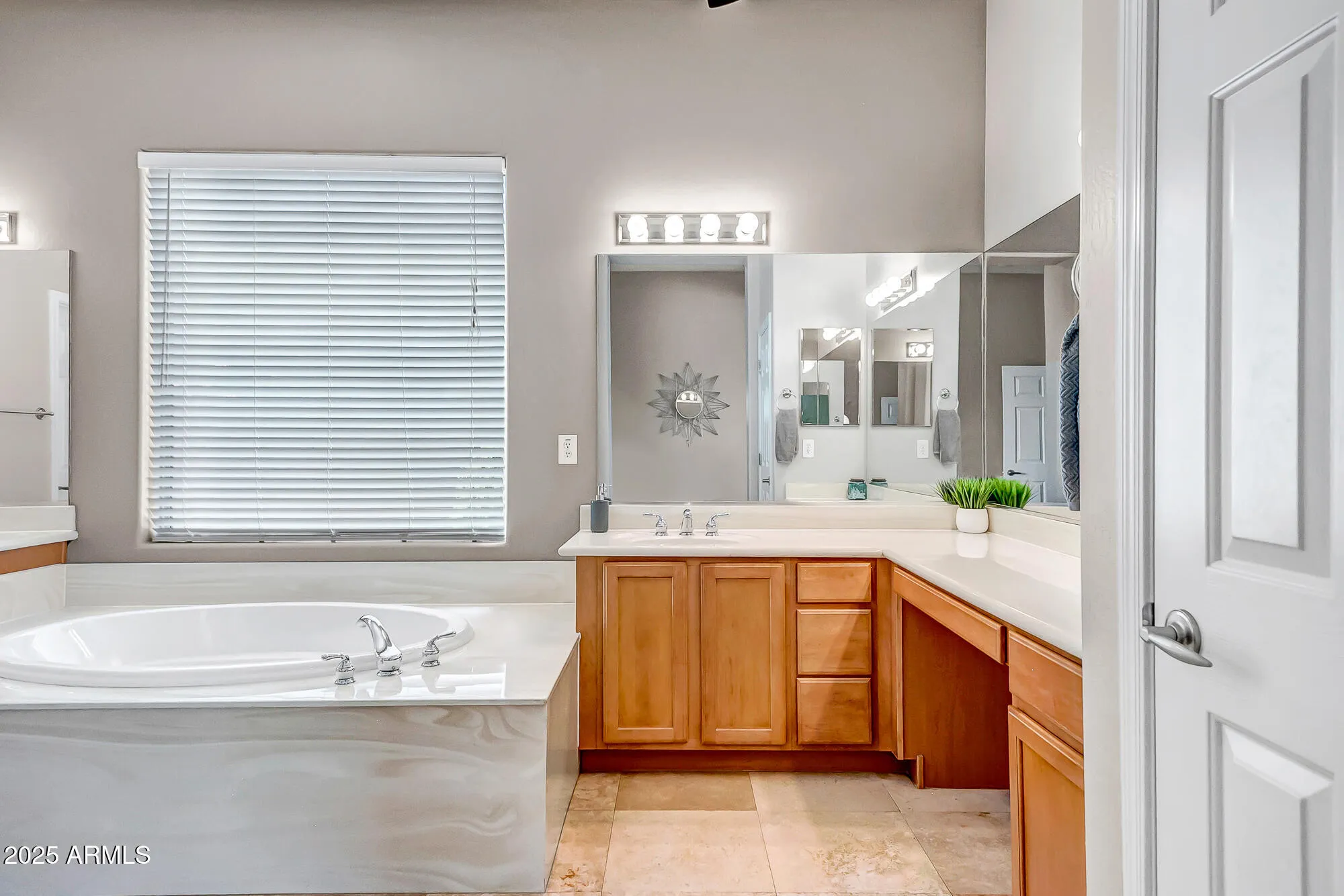 Property Slideshow image 26 of 57 | 41318 n bent creek way, Anthem, AZ, 85086